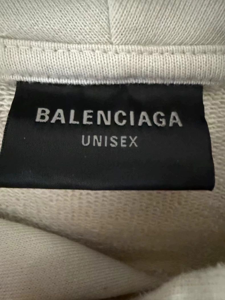 Balenciaga Balenciaga The beige hem design of 3xl sweater Size US S / EU 44-46 / 1 - 3 Thumbnail