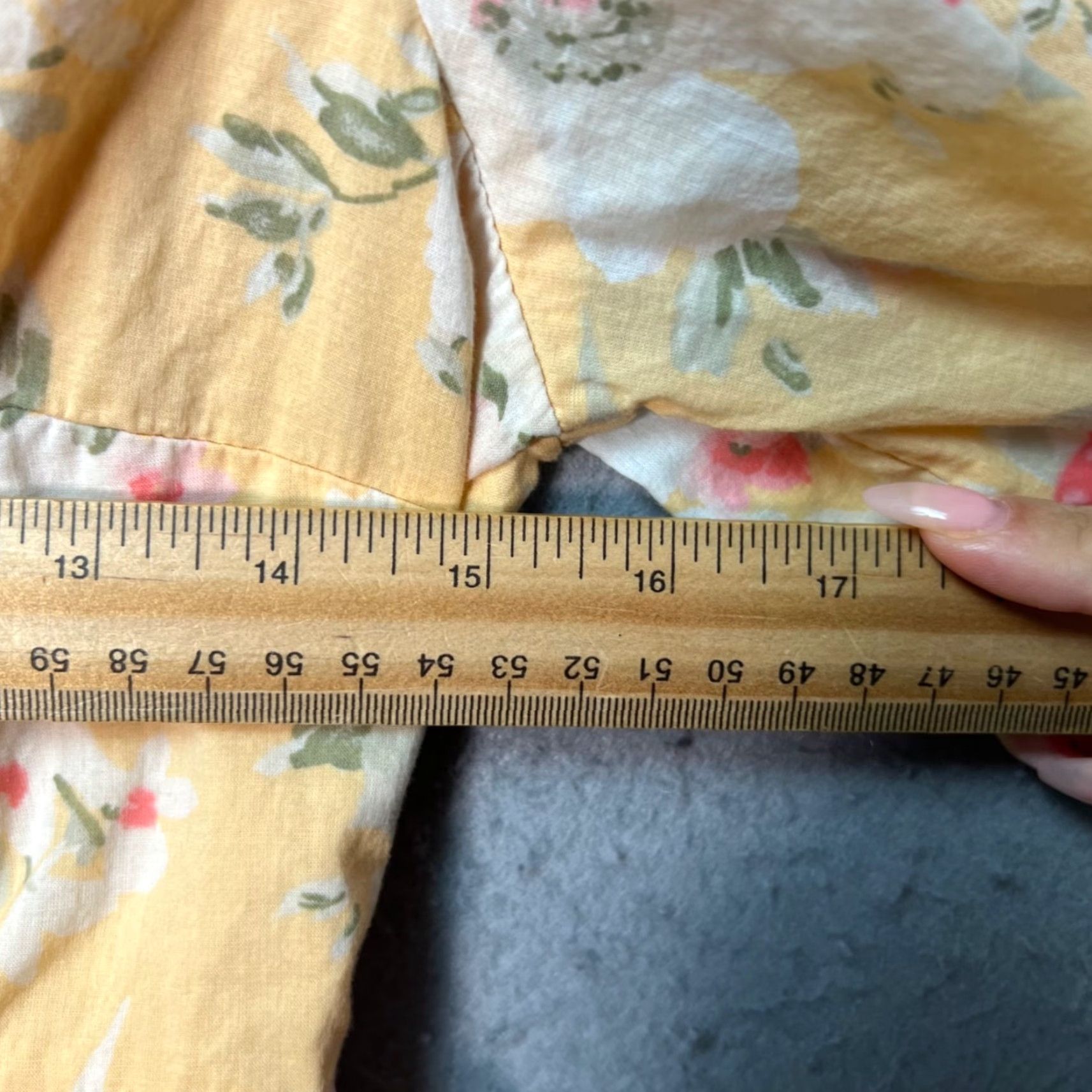 Abercrombie & Fitch VINTAGE Abercrombie & Fitch SP Yellow Floral Puff-Sleeve Mini Dress w/ Ruffle V-Neckline Dress? Size S / US 4 / IT 40 - 5 Thumbnail