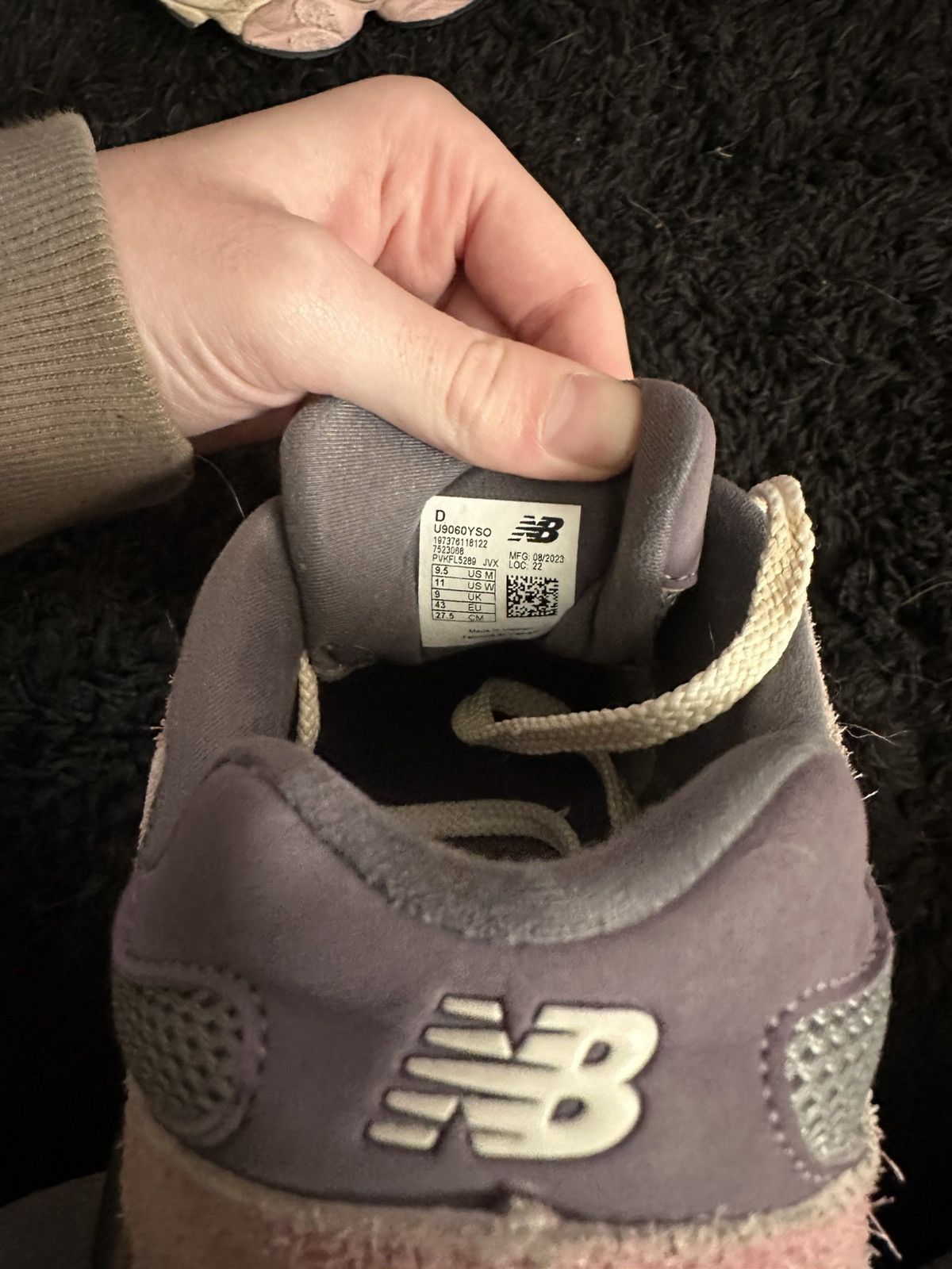 New Balance NB 9060 Pink Size US 9.5 / EU 42-43 - 5 Thumbnail