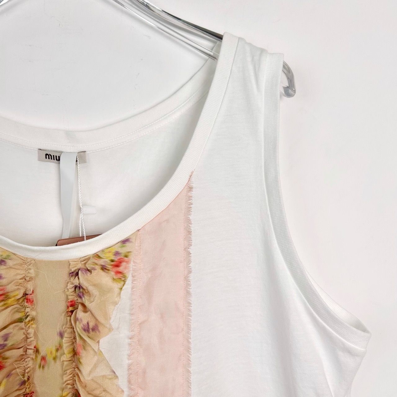Miu Miu Miu Miu Womens Sleeveless Round Neck Lace Design Cropped Tan Size M / US 6-8 / IT 42-44 - 7 Thumbnail