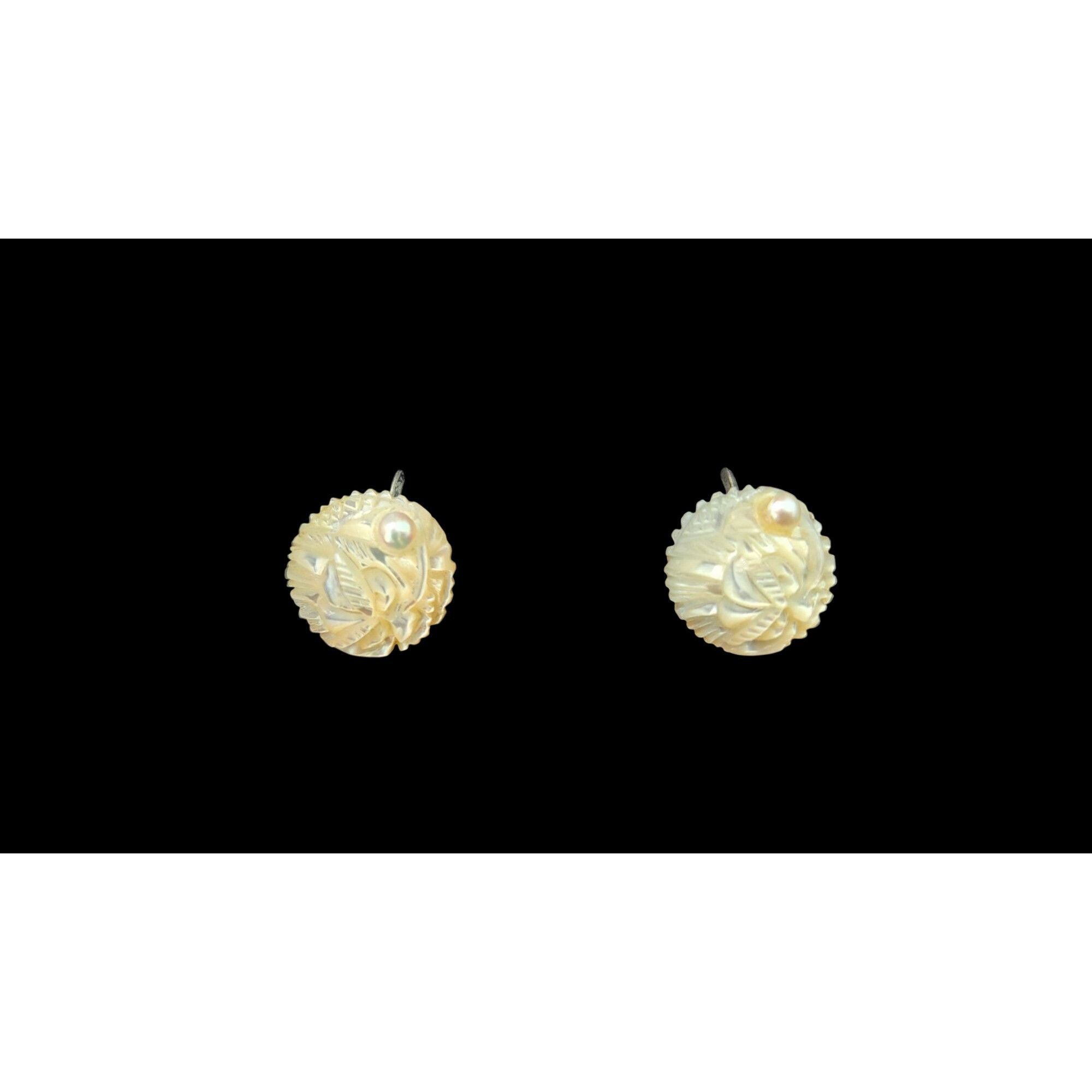 The Unbranded Brand Vintage Carved Mother Of Pearl Dragon Brooch Earrings Set Size ONE SIZE - 4 Thumbnail