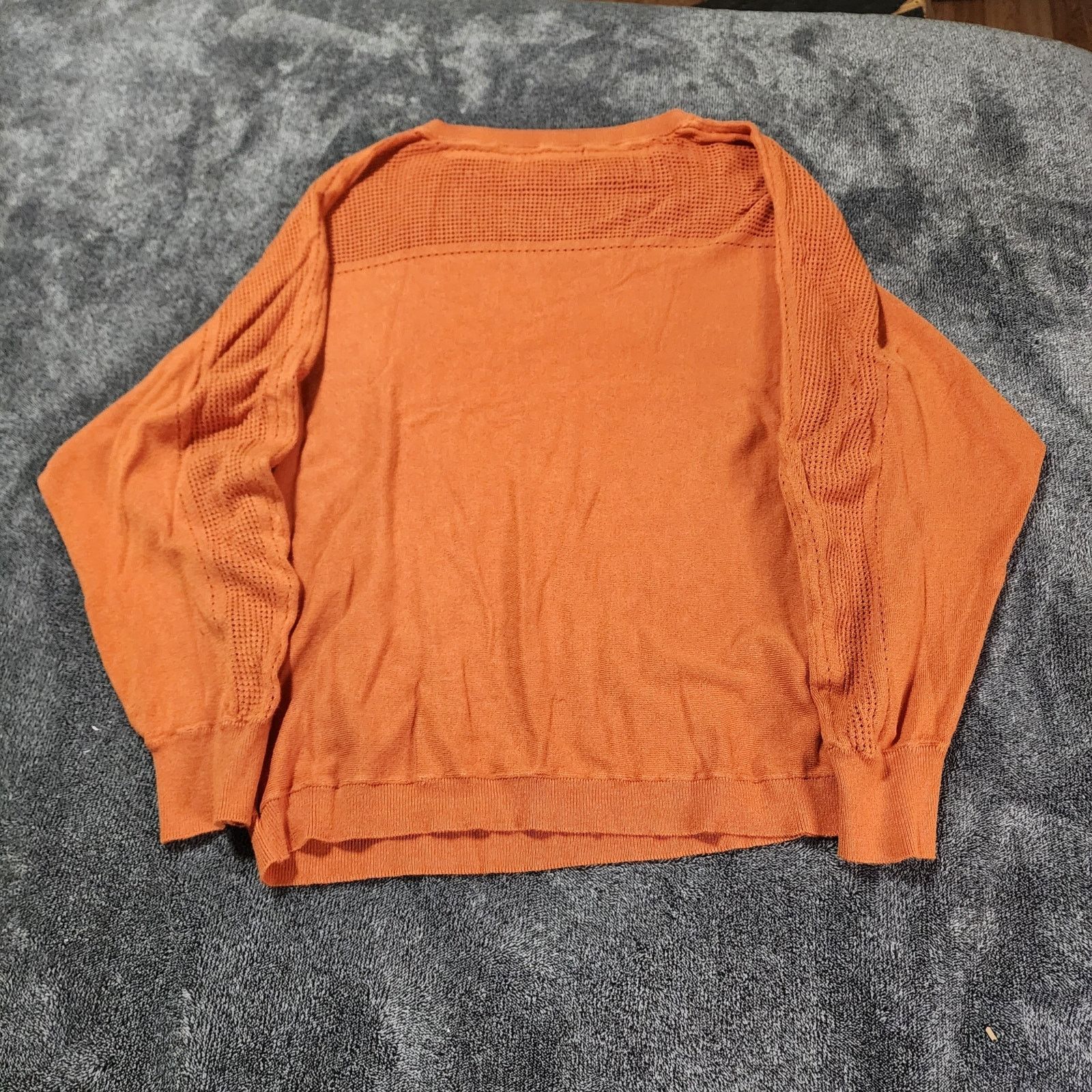Guess Lightweight Guess Logo Sweater orange Rhinestones sz L 2343 Size L / US 10 / IT 46 - 5 Thumbnail