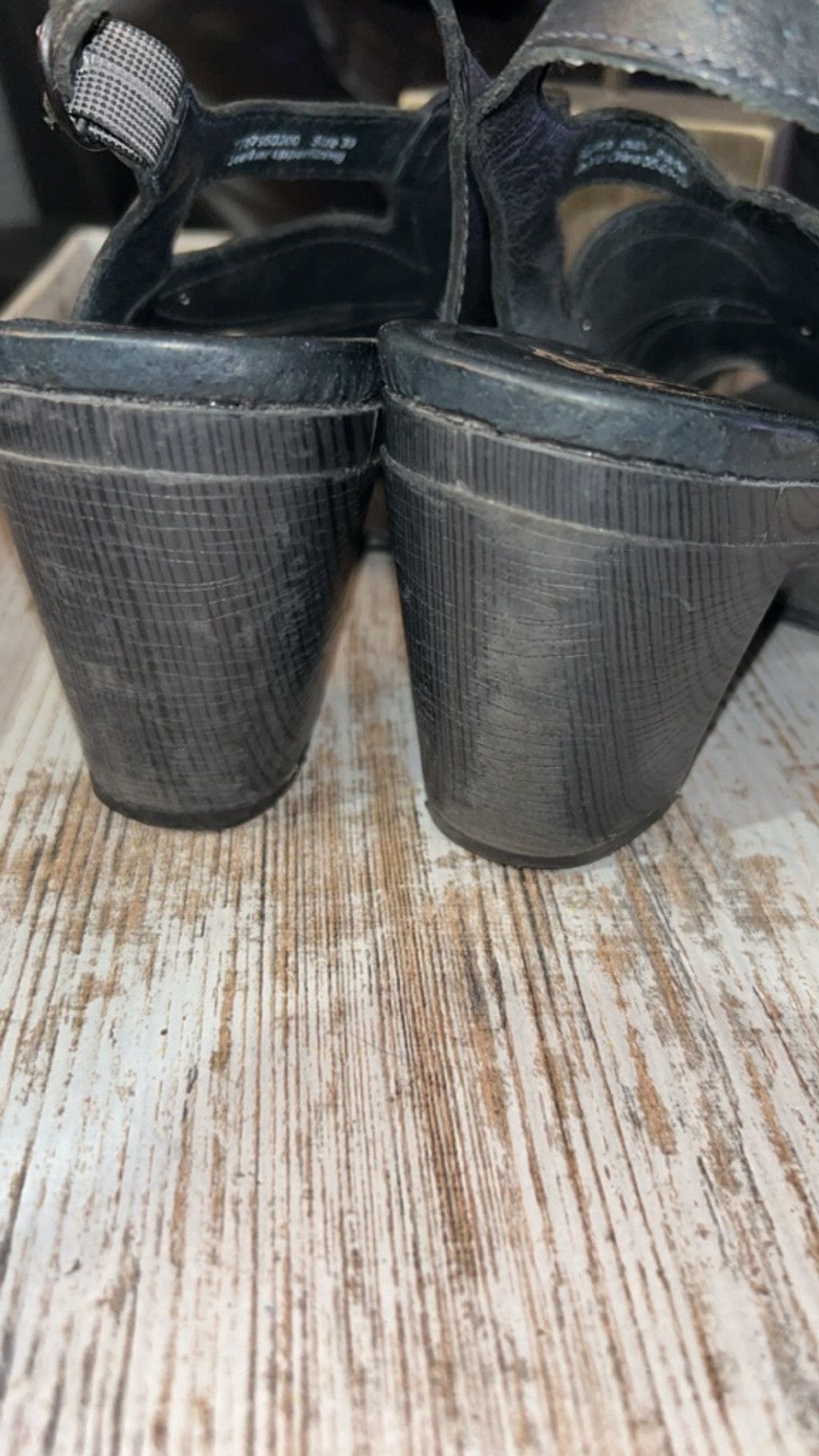 Dansko Women's Dansko Black Leather Wedge Sandals Size 8.5 Size US 8.5 / IT 38.5 - 6 Thumbnail