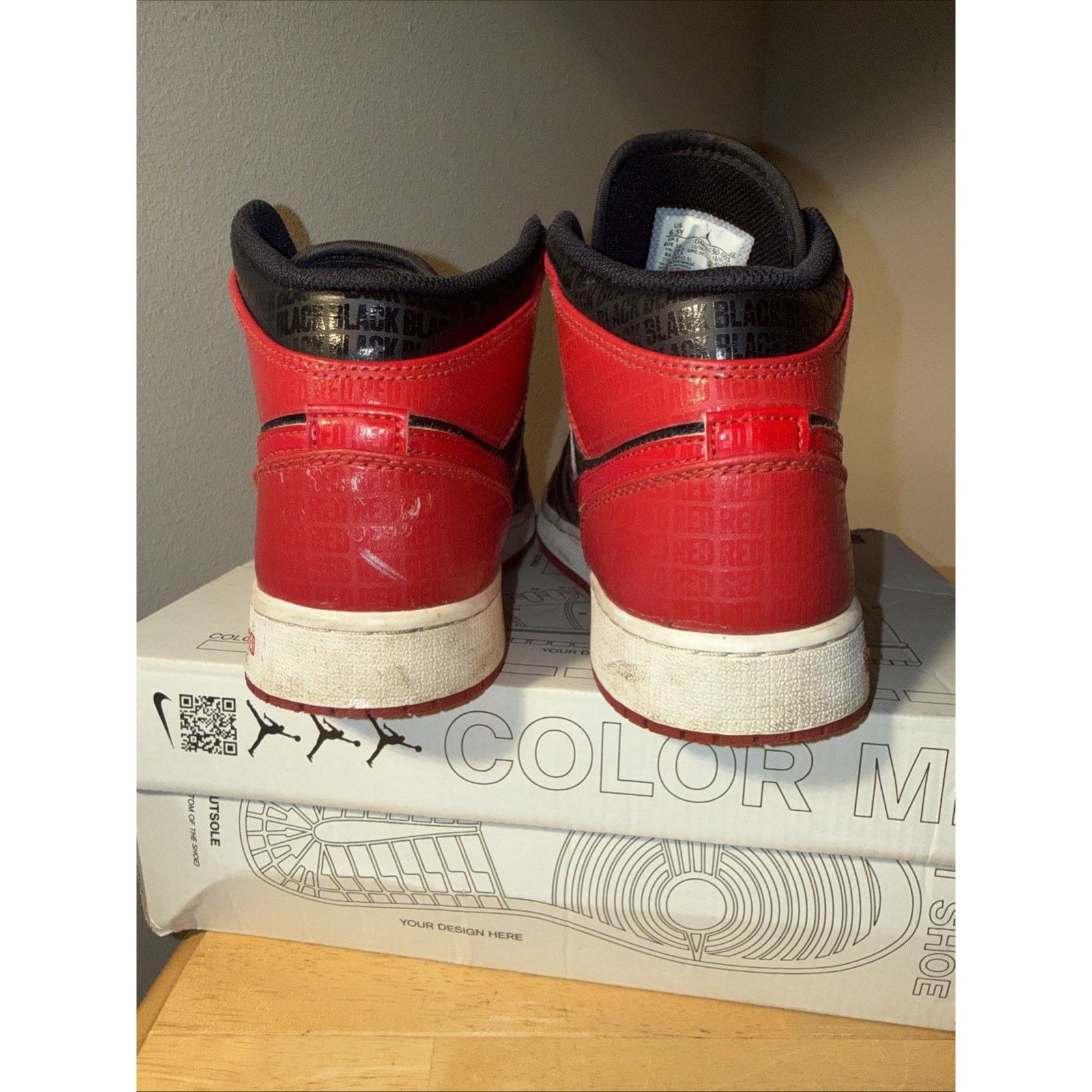 Jordan Brand Nike Air Jordan 1 Mid SS "BRED TEXT" Bred DM9650-001 Size US 6.5 / IT 36.5 - 7 Thumbnail