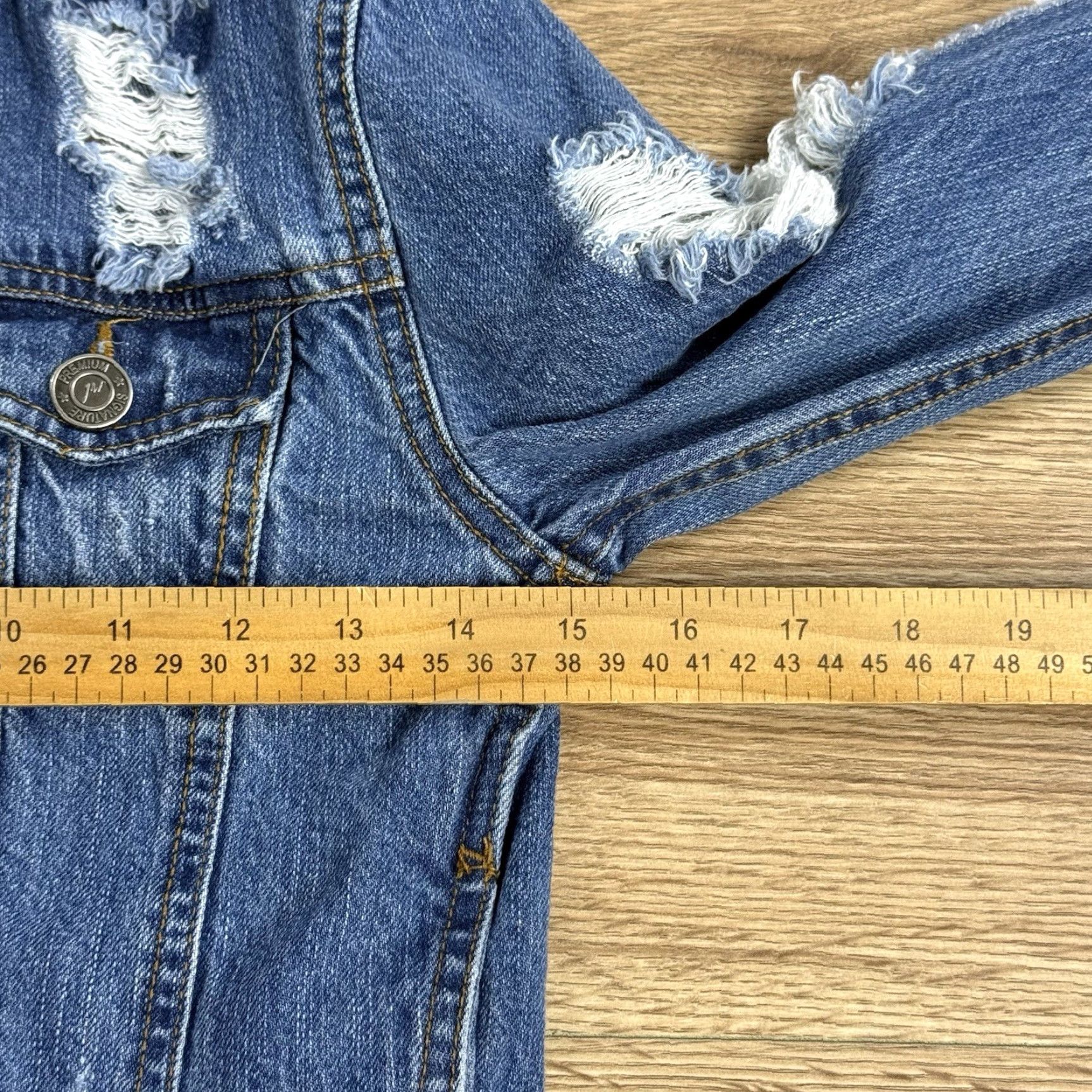 Vintage VINTAGE JW Signature Denim Jacket Womens Small Blue Cropped Distressed Cotton Denim Jacket S Womens Size 28" / US 6 / IT 42 - 7 Thumbnail