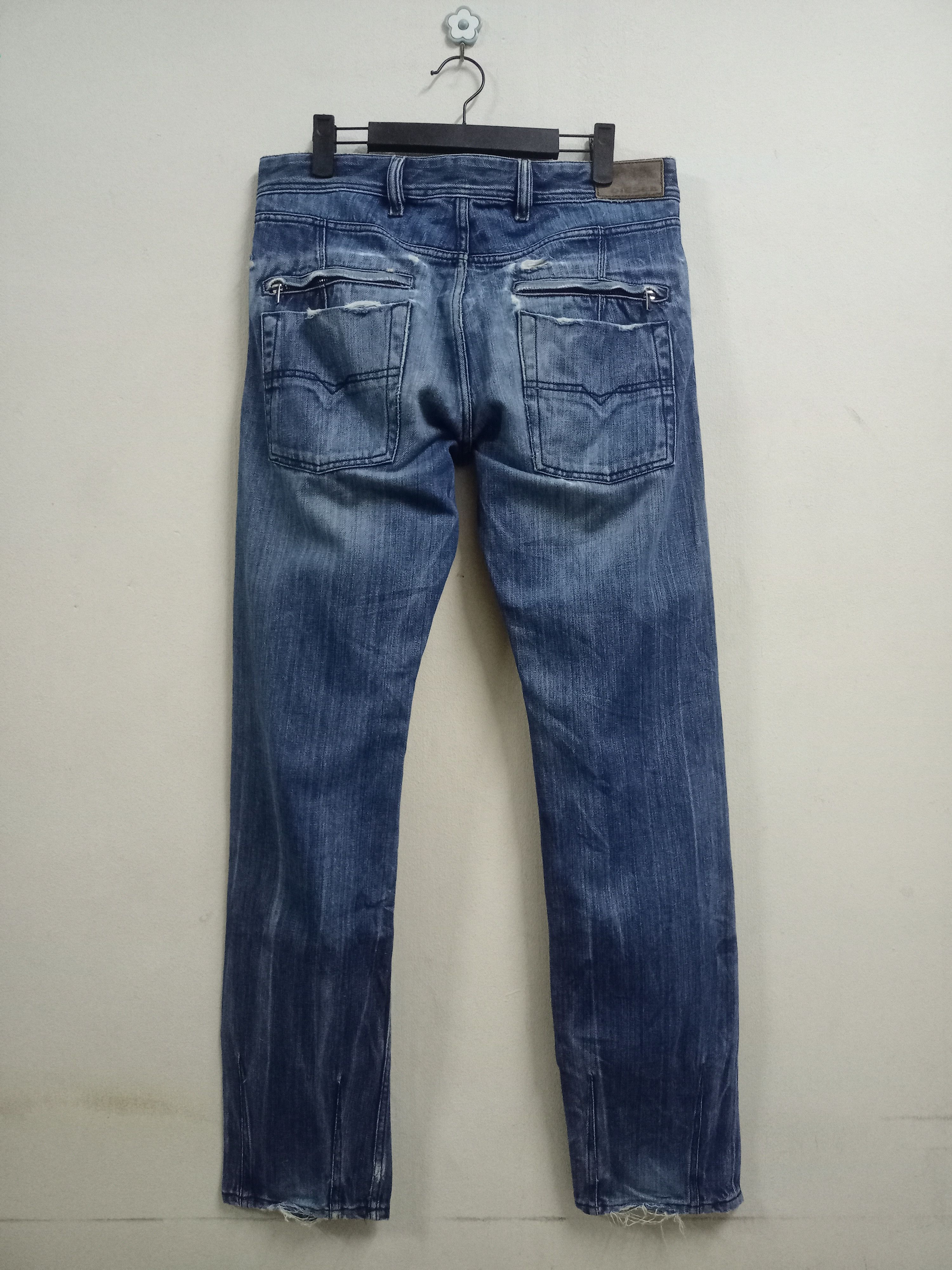 Diesel Vintage Diesel 7 Pockets Blue Wash Distressed Jeans Size US 32 / EU 48 - 2 Thumbnail