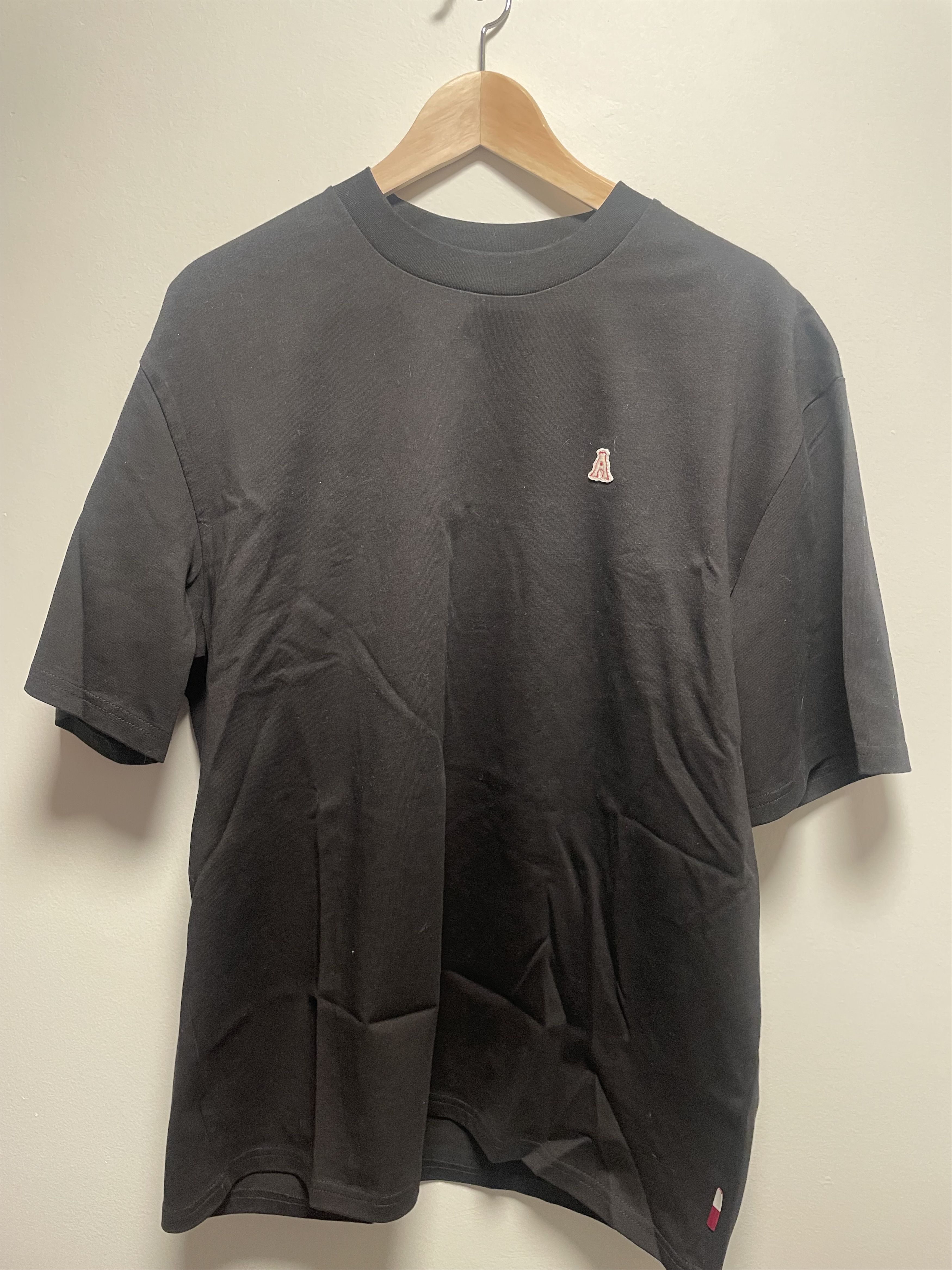Other Alfreds Apartment Embroidered A Trusted Tee Size US XL / EU 56 / 4 - 1 Thumbnail