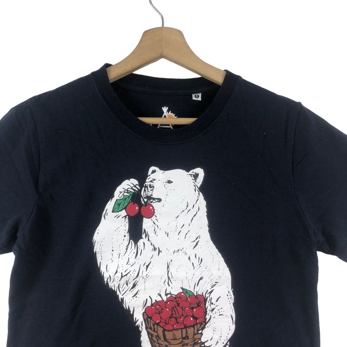 Vintage Vintage GO SLOW CARAVAN Apple Bear Outdoor Tee Shirt Top Size US S / EU 44-46 / 1 - 2 Thumbnail