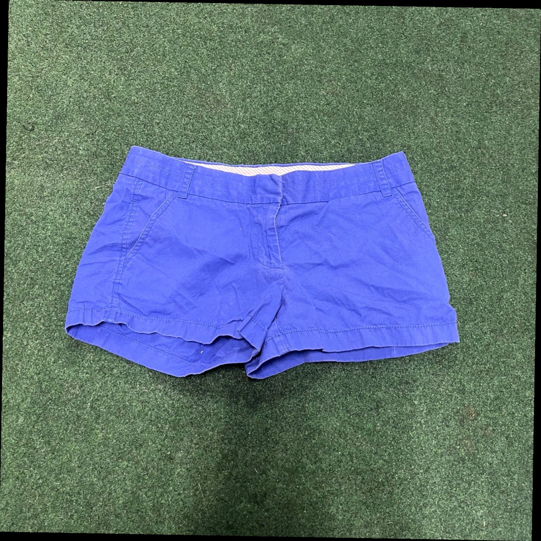 J.Crew J. Crew Women's Chino Broken In Shorts Size 6 Blue Flat Front 3 Inch Inseam Size 28" / US 6 / IT 42 - 1 Thumbnail
