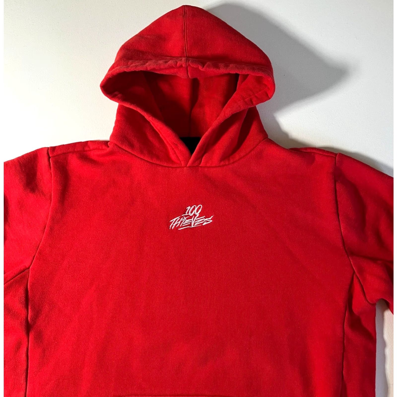 100 Thieves VINTAGE 100 Thieves Hoodie Men’s Classic Red City Streetwear Hoodie, Size M, Logo Hooded, Cotton Fleece, Heavyweight Pullover, Mens Size US M / EU 48-50 / 2 - 7 Thumbnail
