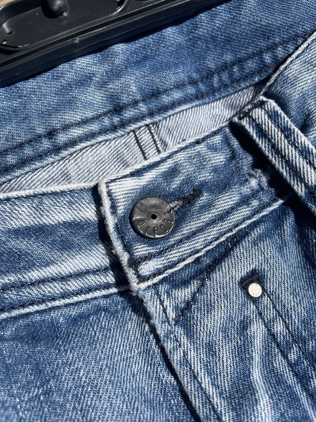Diesel Men’s DIESEL SAFADO DISTRESSED DENIM BLUE JEANS SIZE 31/32 Size US 31 - 10 Thumbnail