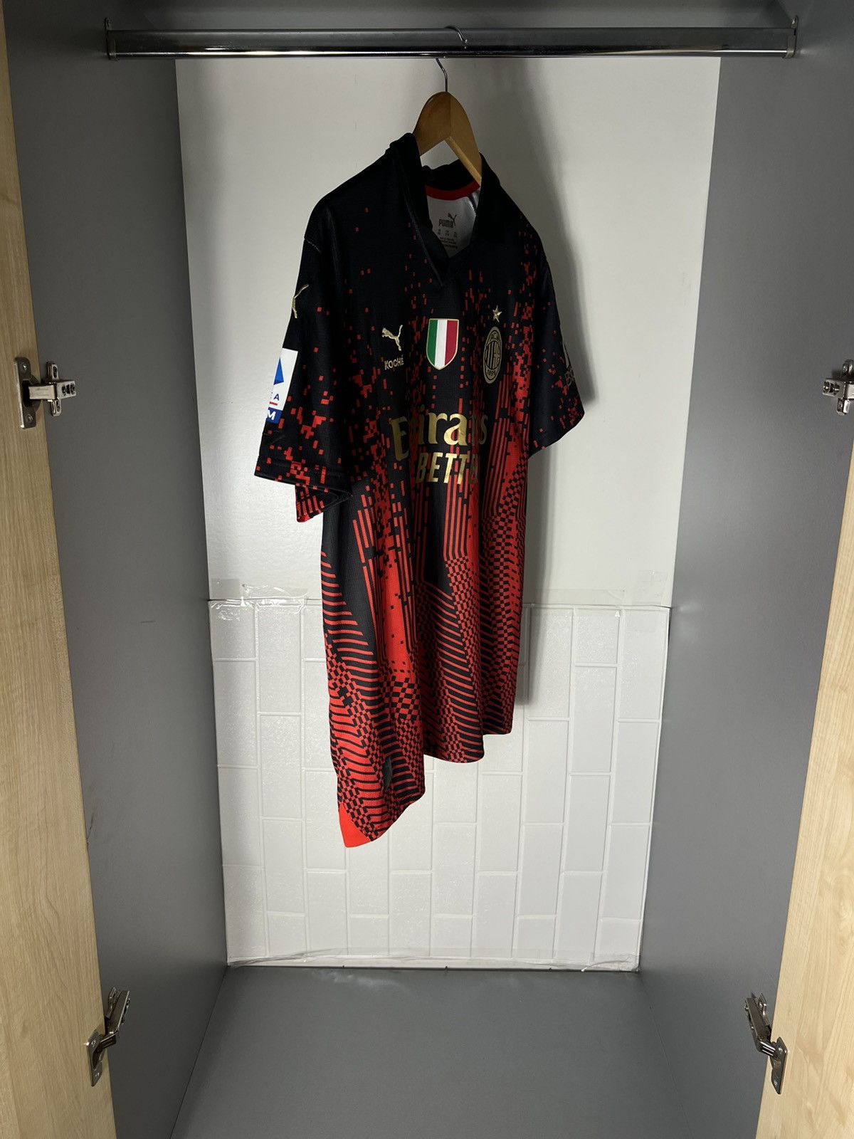 Puma VINTAGE PUMA FC MILAN ITALY SOCCER JERSEY RETRO BLOKE Y2K Size US XXL / EU 58 / 5 - 9 Thumbnail