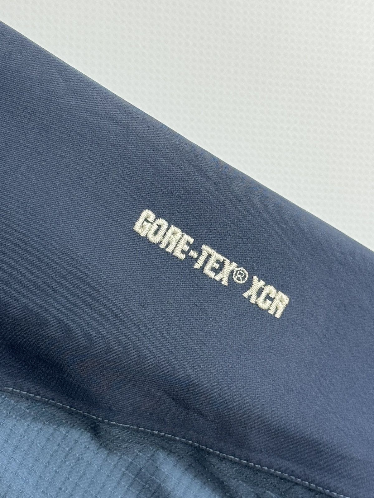 Arc'teryx Vintage 1999 Arc’teryx Theta LT Gore Tex Jacket Smoke Blue Size US XL / EU 56 / 4 - 4 Thumbnail