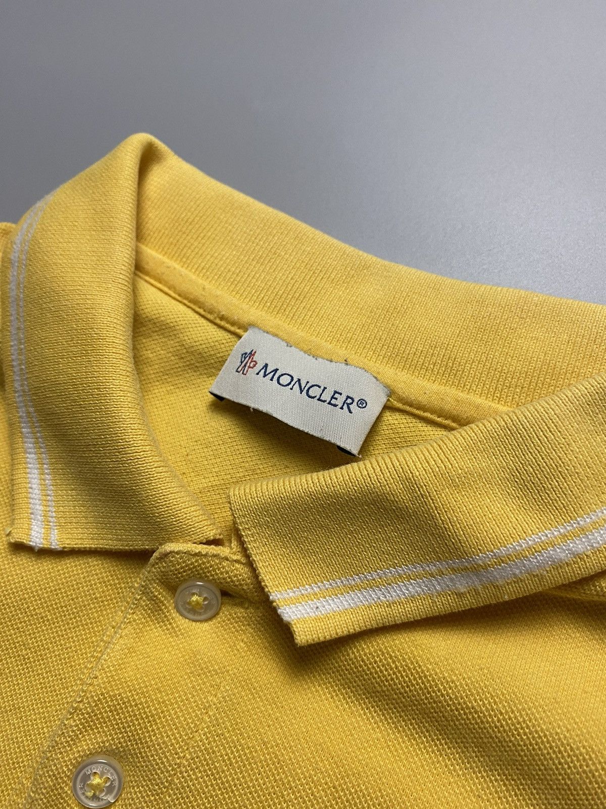 Moncler Moncler Yellow Polo Shirt 12/152 Size XS / US 0-2 / IT 36-38 - 5 Thumbnail