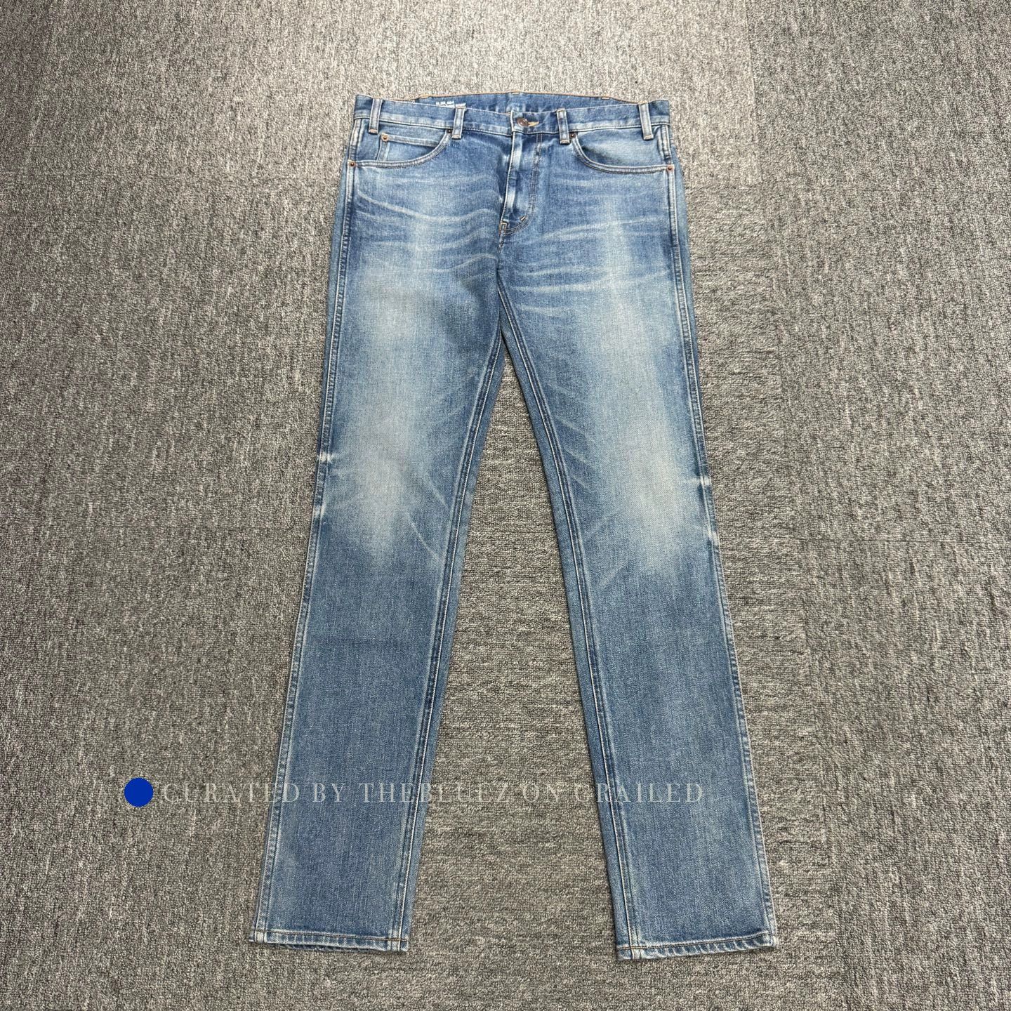 Celine Distressed Blue Jeans in Near Mint Condition Size US 32 / EU 48 - 1 Thumbnail