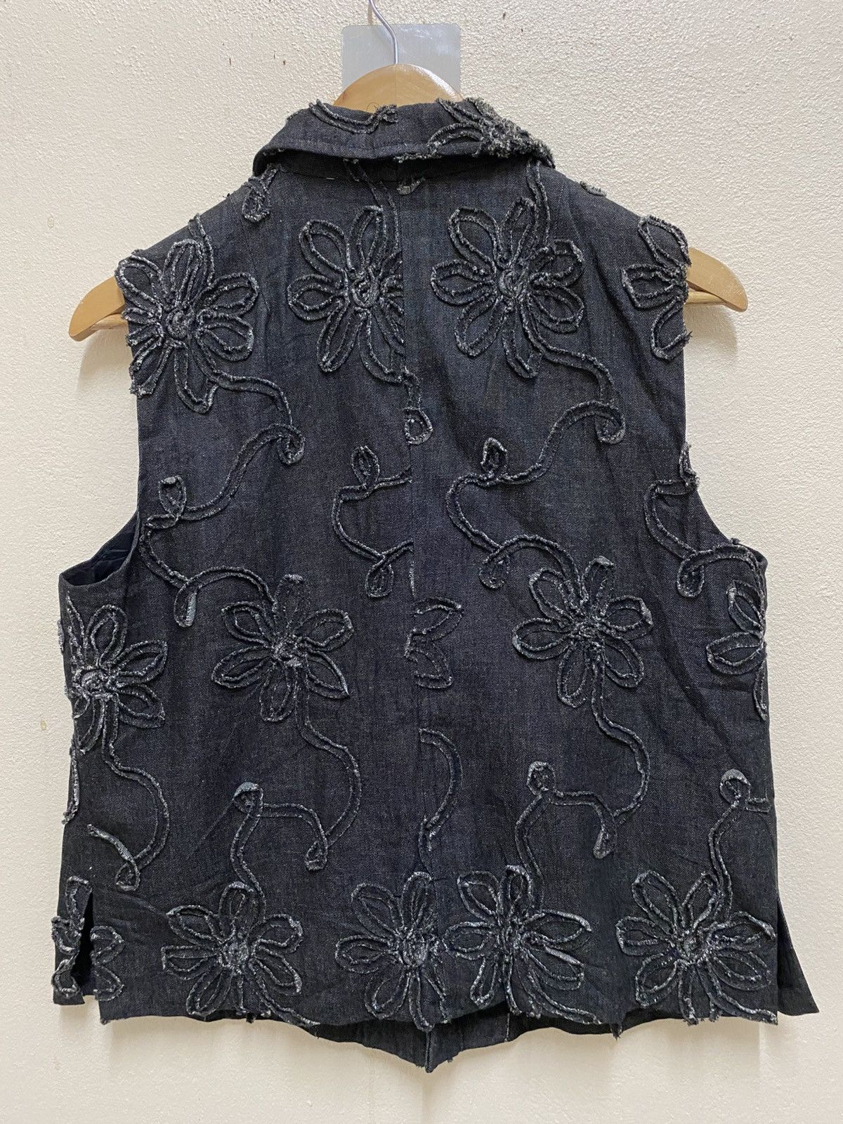 Beauty Beast Avant-Garde Floral Embroidered Denim Vest Japanese Style Size US M / EU 48-50 / 2 - 2 Thumbnail