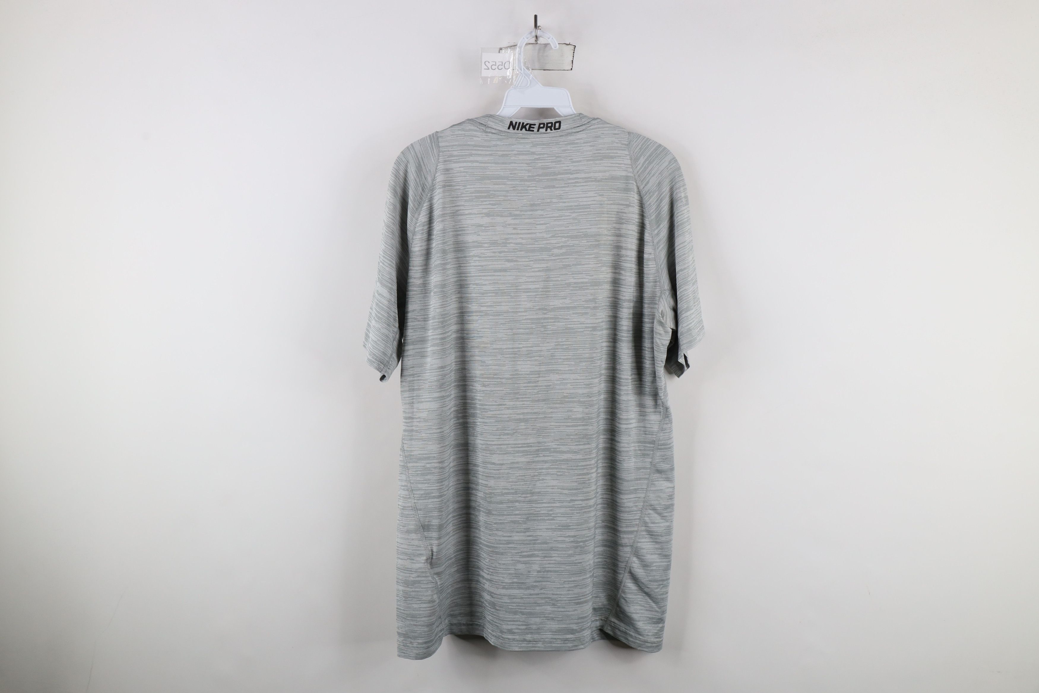 Nike × Vintage Nike Pro Compression Center Swoosh Gym Training T-Shirt Gray Size US L / EU 52-54 / 3 - 12 Thumbnail