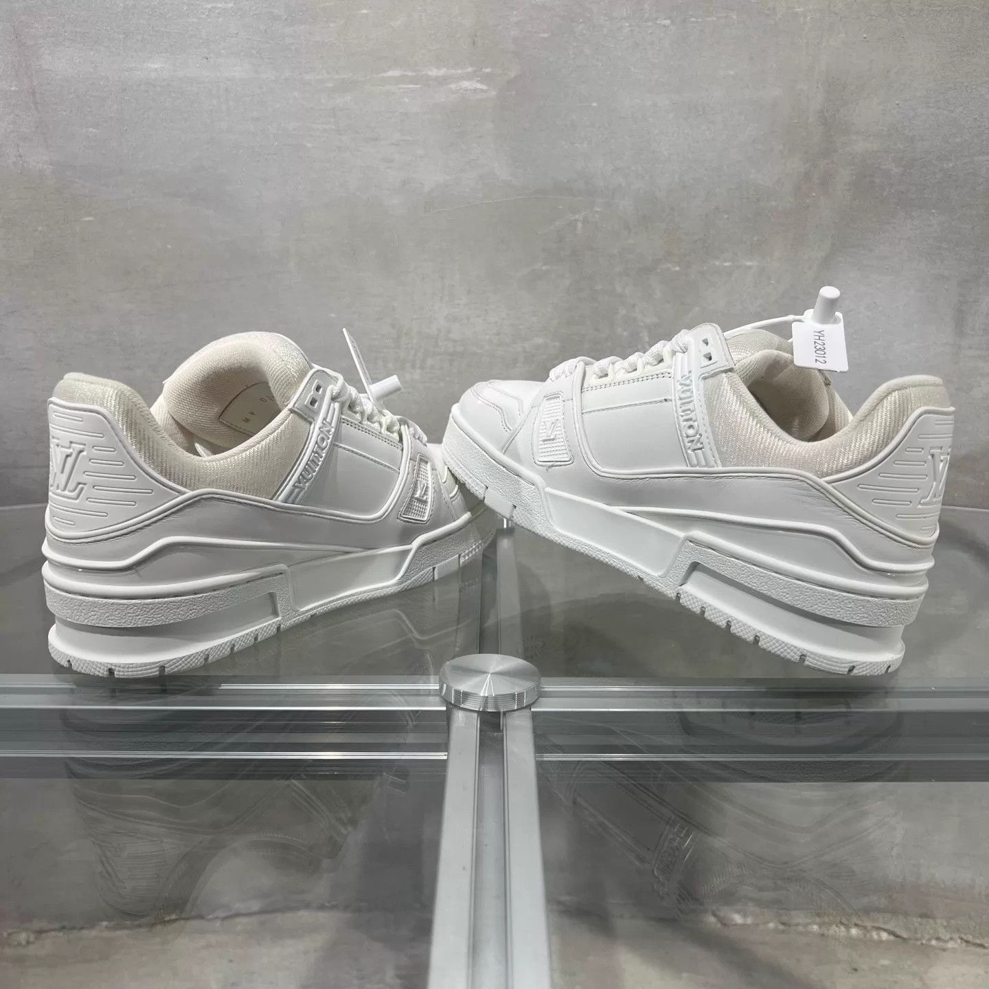 Louis Vuitton LV Trainer White UK1 35 Size US 4.5 / IT 34.5 - 5 Thumbnail