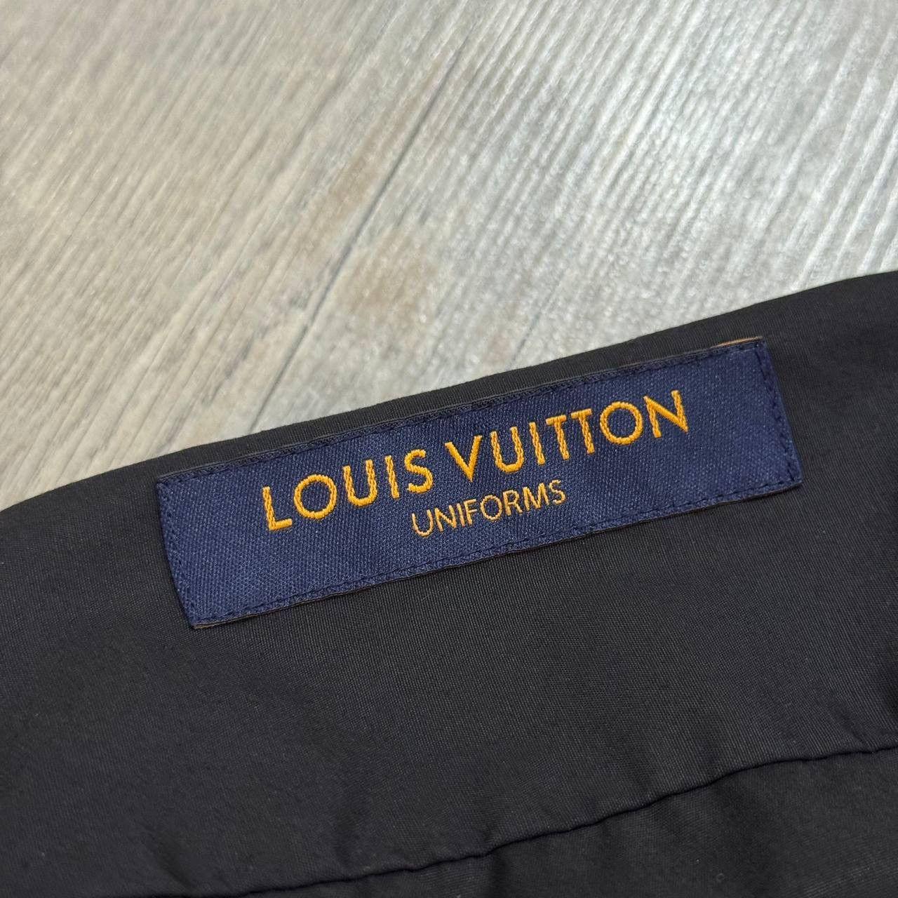 Louis Vuitton Louis Vuitton Uniforms Shirt Size US L / EU 52-54 / 3 - 5 Thumbnail