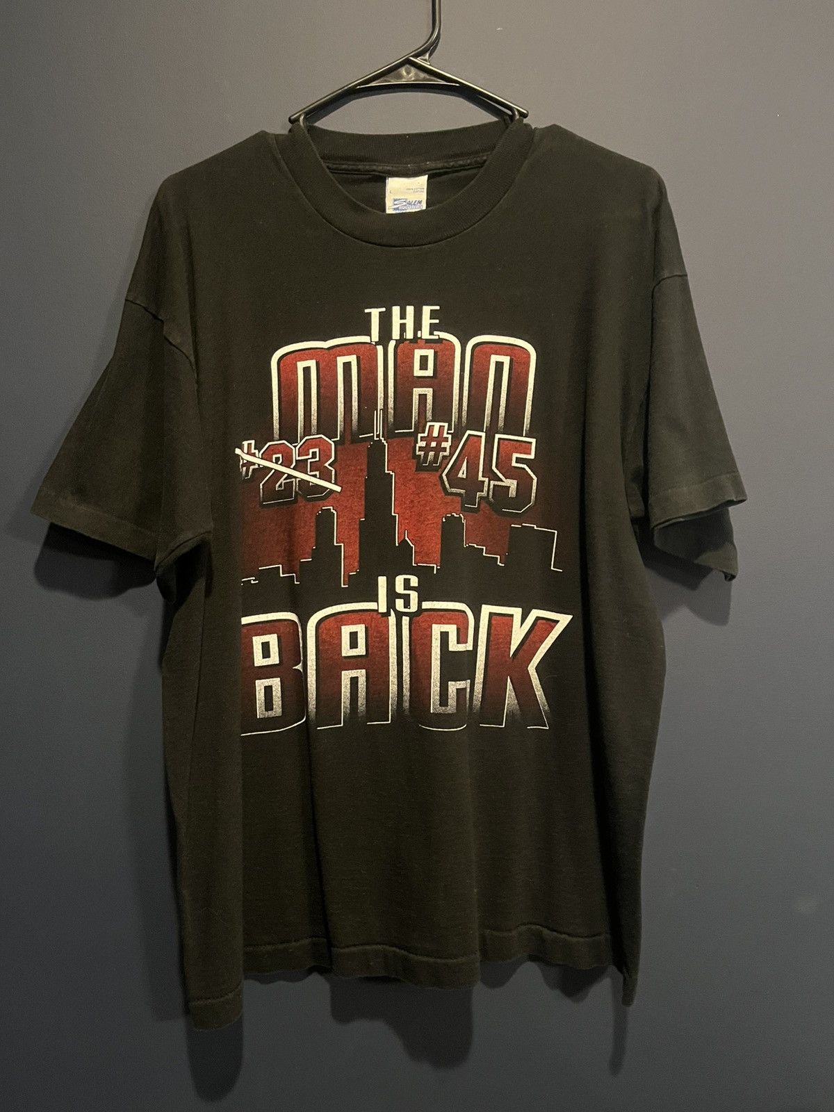 Salem Sportswear Salem Sportswear Vintage ‘The Man is Back’ Tee Size US L / EU 52-54 / 3 - 1 Thumbnail