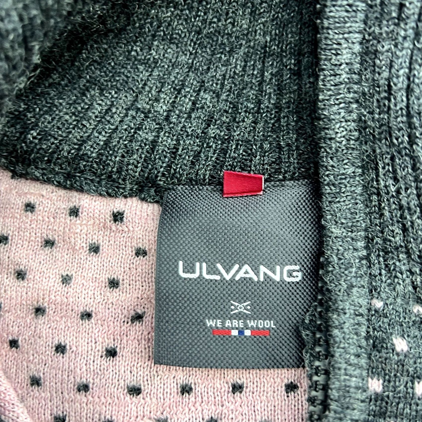 Vintage ULVANG Norway Womens Sweater Small 100% Wool Gamvik Gray 1/4 Zip Turtle Neck Pullover Knit Casual, Travel, Workwear Womens Size S / US 4 / IT 40 - 4 Thumbnail