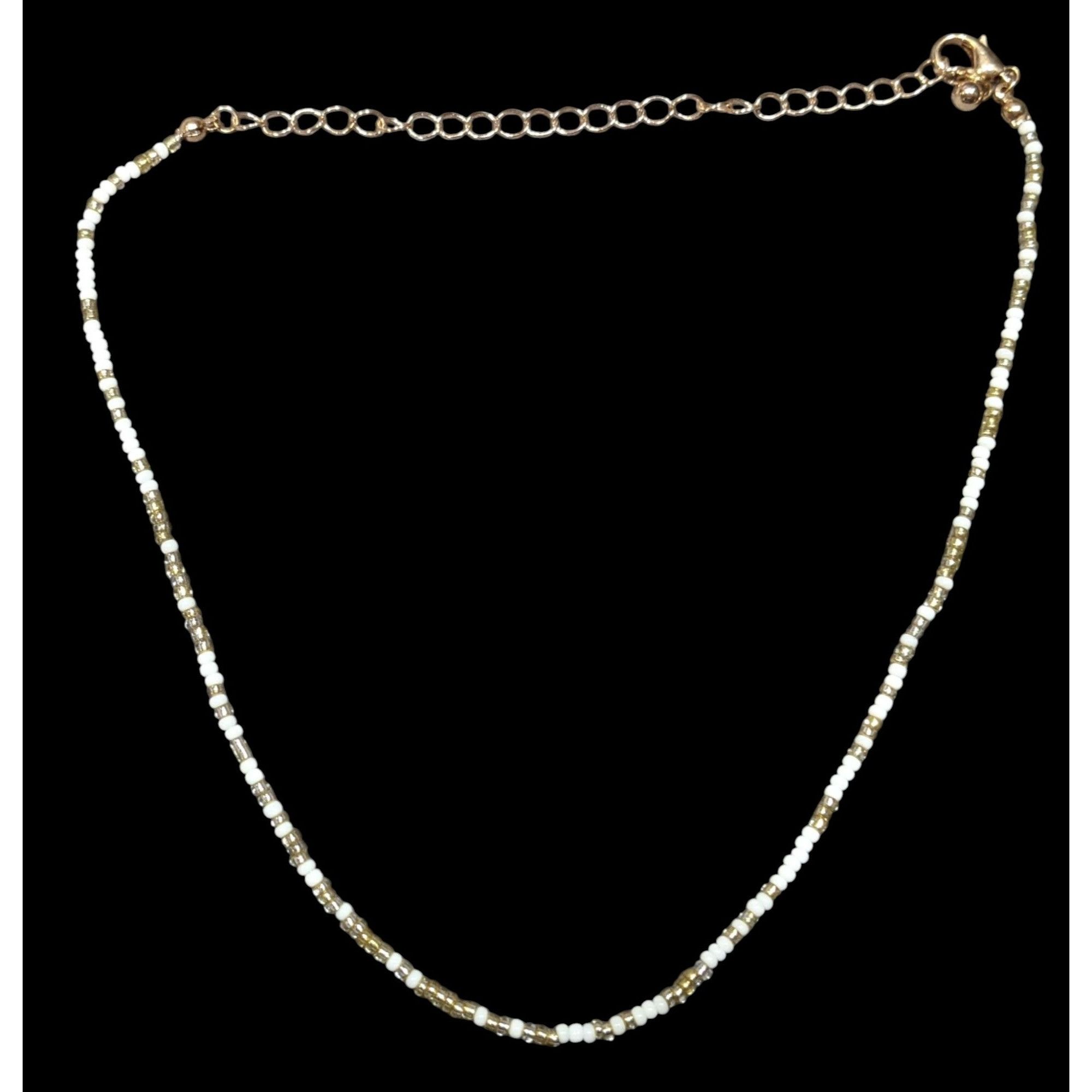 Other Simple Casual White And Gold Tone Glass Beaded Necklace Size ONE SIZE - 1 Thumbnail
