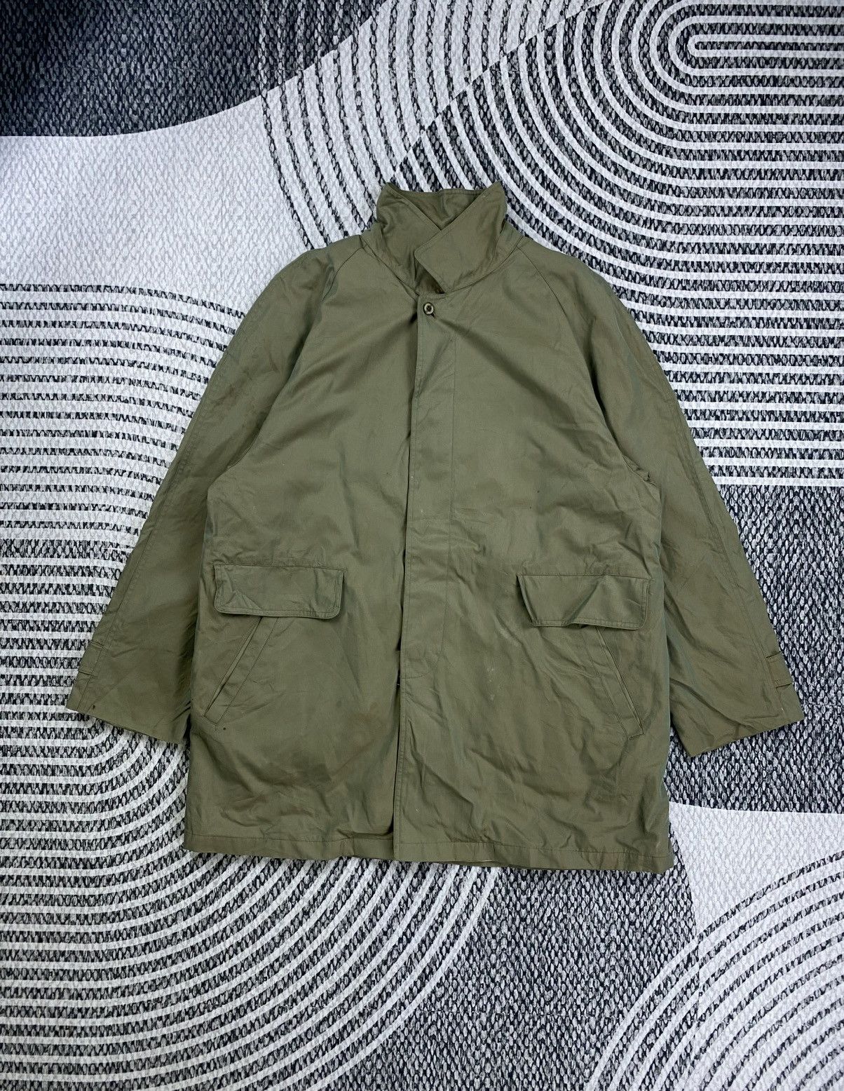 Burberry Vintage Burberry Button Checked Long Jacket Size US L / EU 52-54 / 3 - 5 Thumbnail
