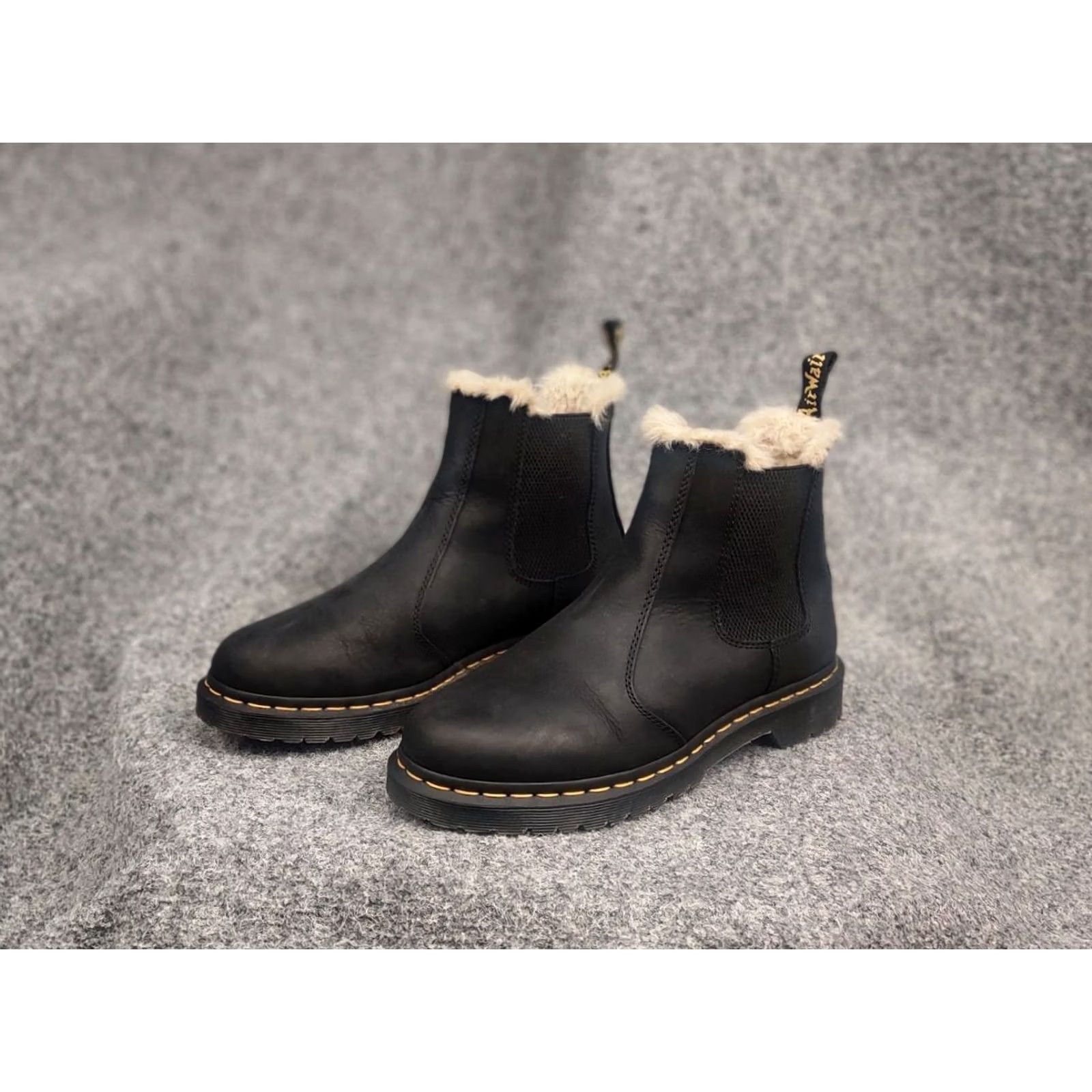 Dr. Martens Dr. Martens 2976 Leonore Black Leather Fur Lined Chelsea Boots Women's 41 2976 Leather Boots Chelsea Lined Fur Winter Casual 90s Retro Mens Womens Size US 11 / IT 41 - 5 Thumbnail