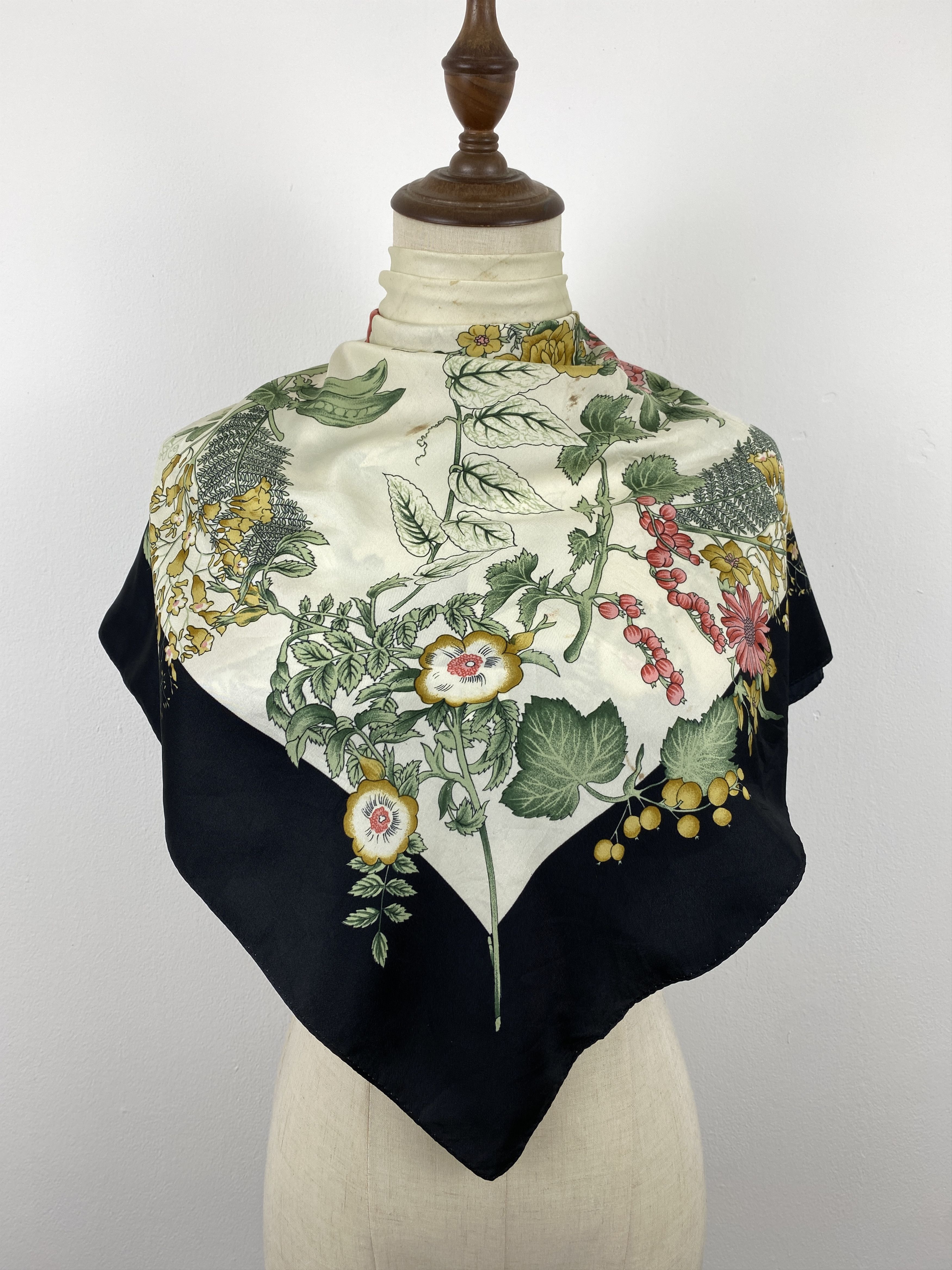 Japanese Brand Vintage Japanese Brand Silk Scarf SN0111 Size ONE SIZE - 2 Thumbnail