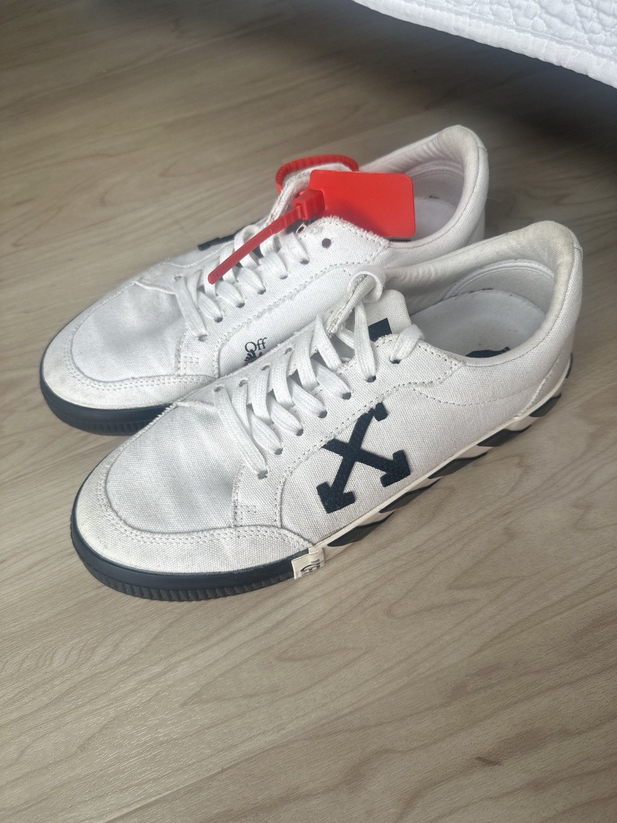 Off-White Off-White Vulcanized Low-Top Sneakers | Grailed