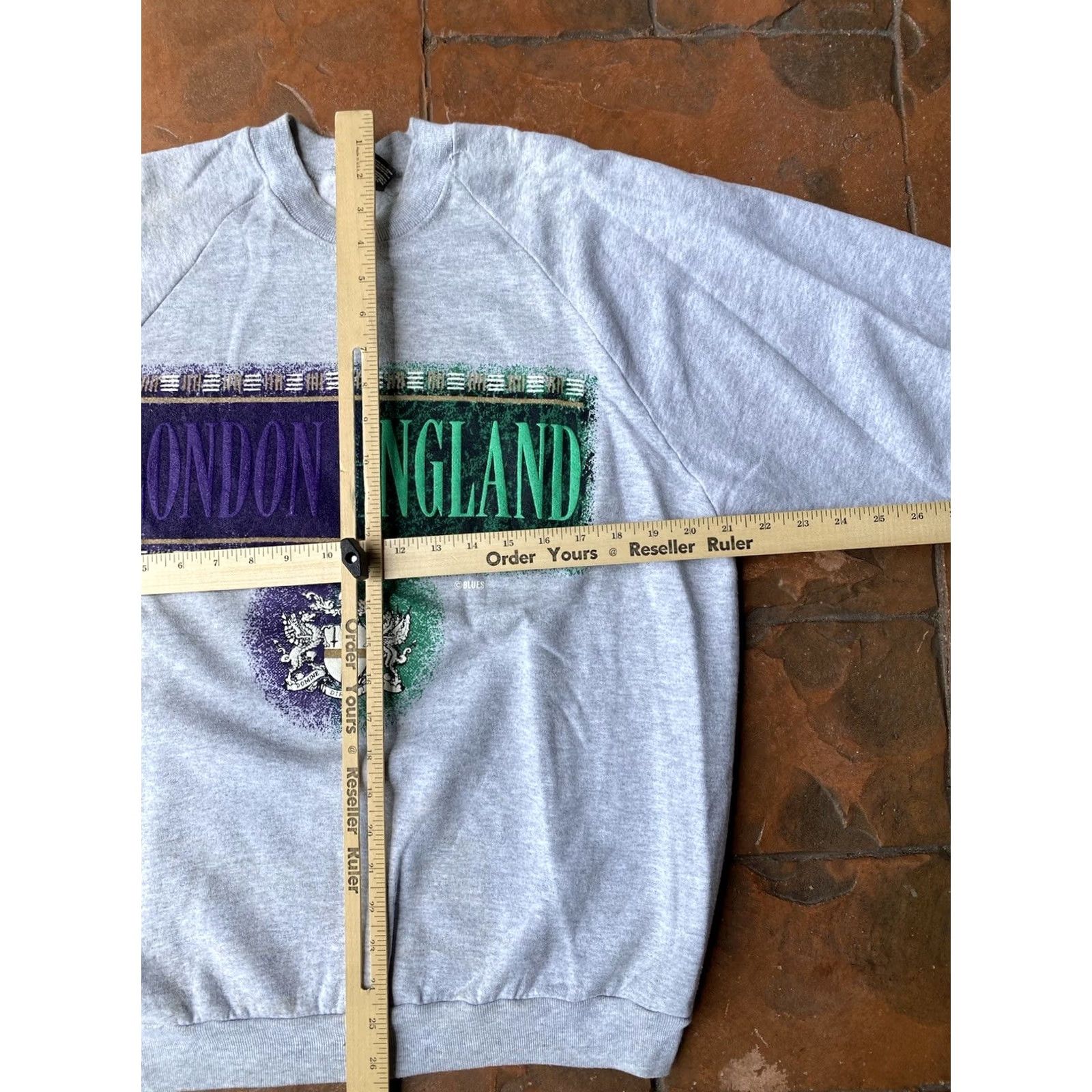Spell VINTAGE London England Crewneck Sweatshirt Large Gray USA Embroidered Size US L / EU 52-54 / 3 - 7 Thumbnail