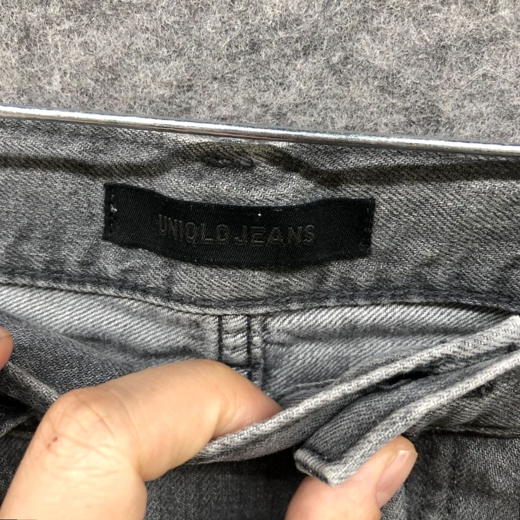 Uniqlo Uniqlo Relaxed Fit Jeans Womens Size 24 Distressed Gray Ankle Size 42" / US 20 - 6 Thumbnail