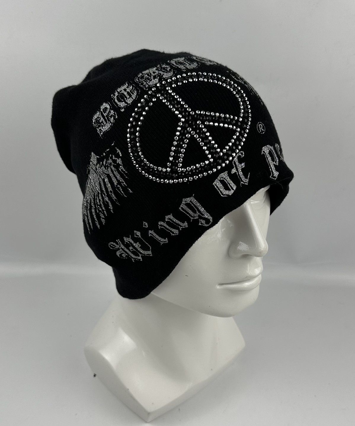 Seditionaries hangover wing of peace beanie hat snow cap Size ONE SIZE - 1 Thumbnail