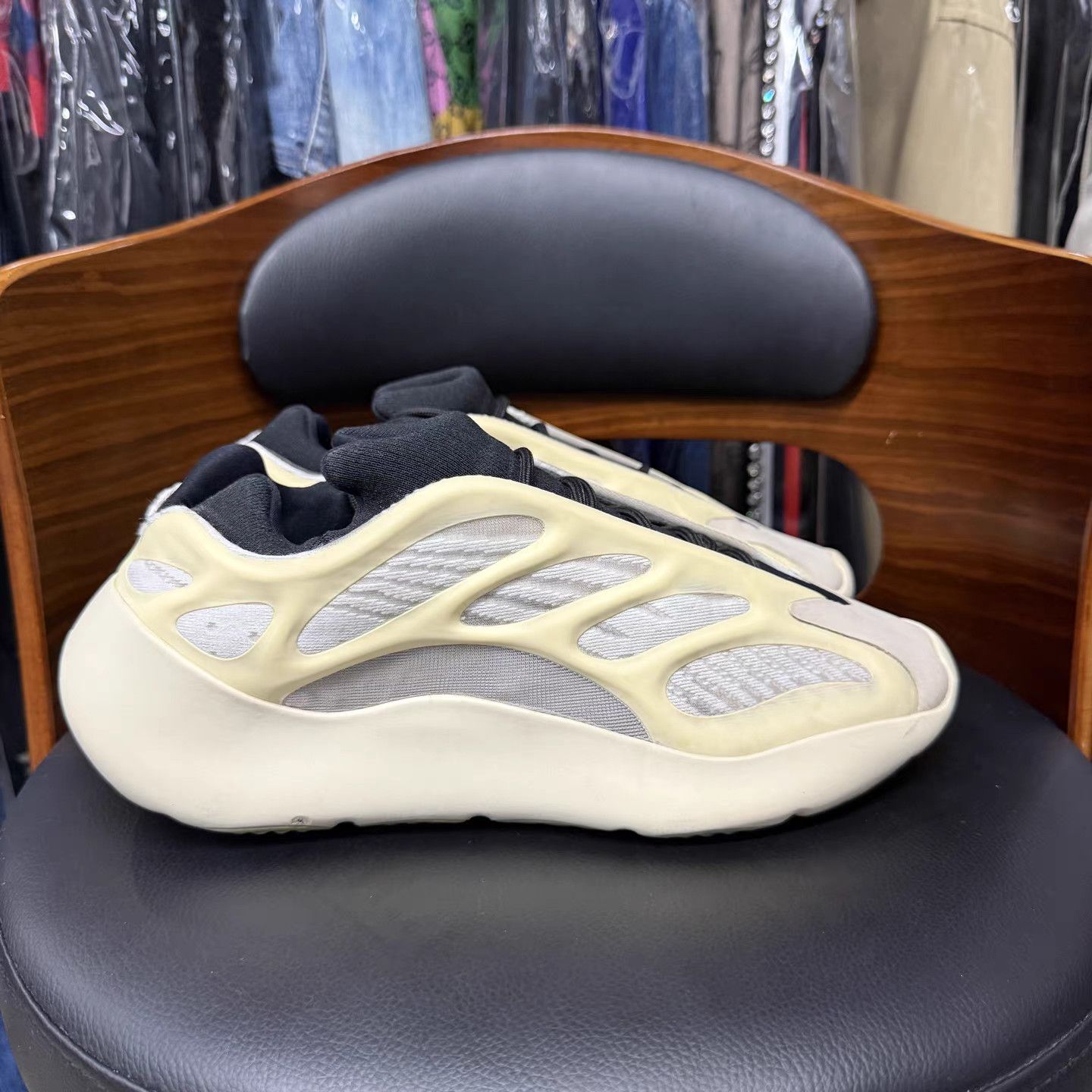 Adidas adidas Yeezy 700V3 Casual Shoes K15 Size US 10 / EU 43 - 4 Thumbnail