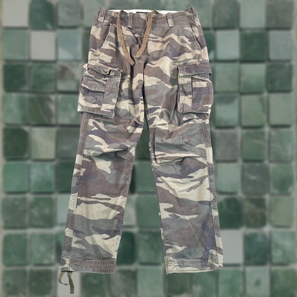Abercrombie & Fitch VINTAGE Abercrombie & Fitch Cargo Pants Men 32x31 Camouflage Fatigue Cargo Pocket Straight Men Size US 32 / EU 48 - 1 Thumbnail