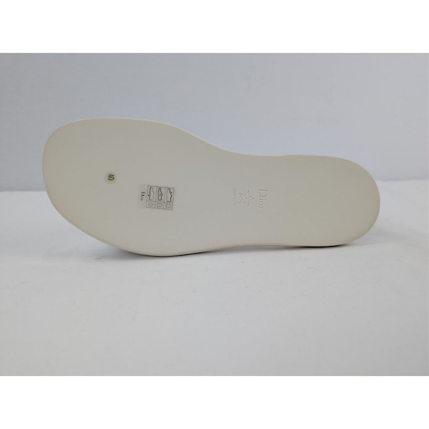 Dior o1rshd1 Every-D Embossed Lambskin Slide Sandal in Off White Size US 7 / EU 40 - 12 Thumbnail