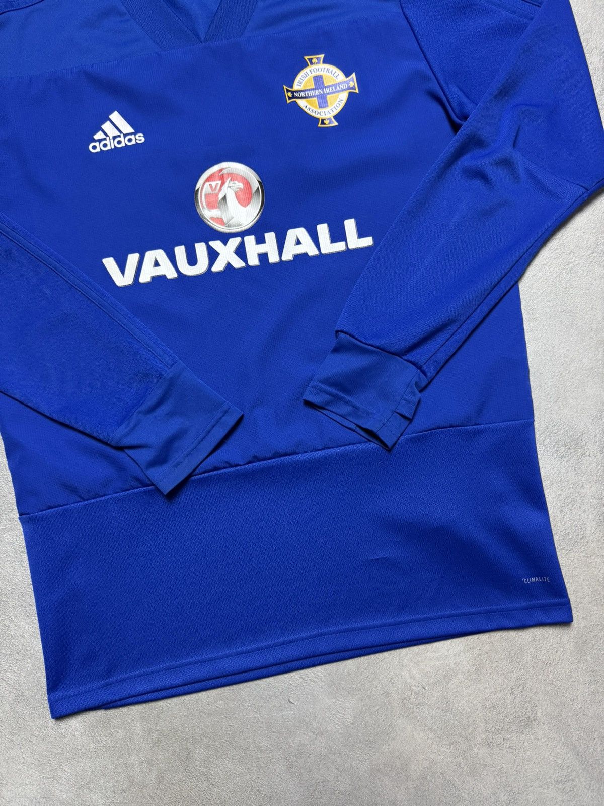 Adidas Northern Ireland 2017 2018 Football Soccer Shirt Top Adidas Size US M / EU 48-50 / 2 - 4 Thumbnail