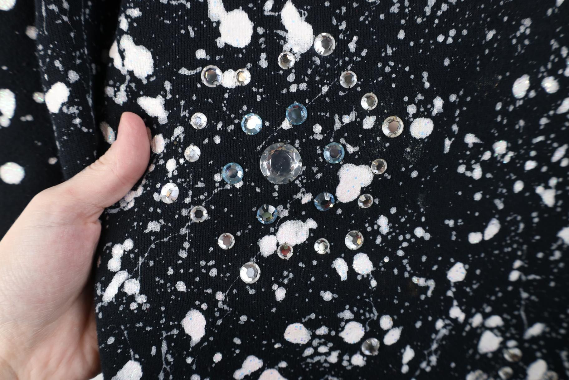 Vintage Vintage 90s Rhinestoned Snow Glitter Glue Sweatshirt USA Size XL / US 12-14 / IT 48-50 - 9 Thumbnail
