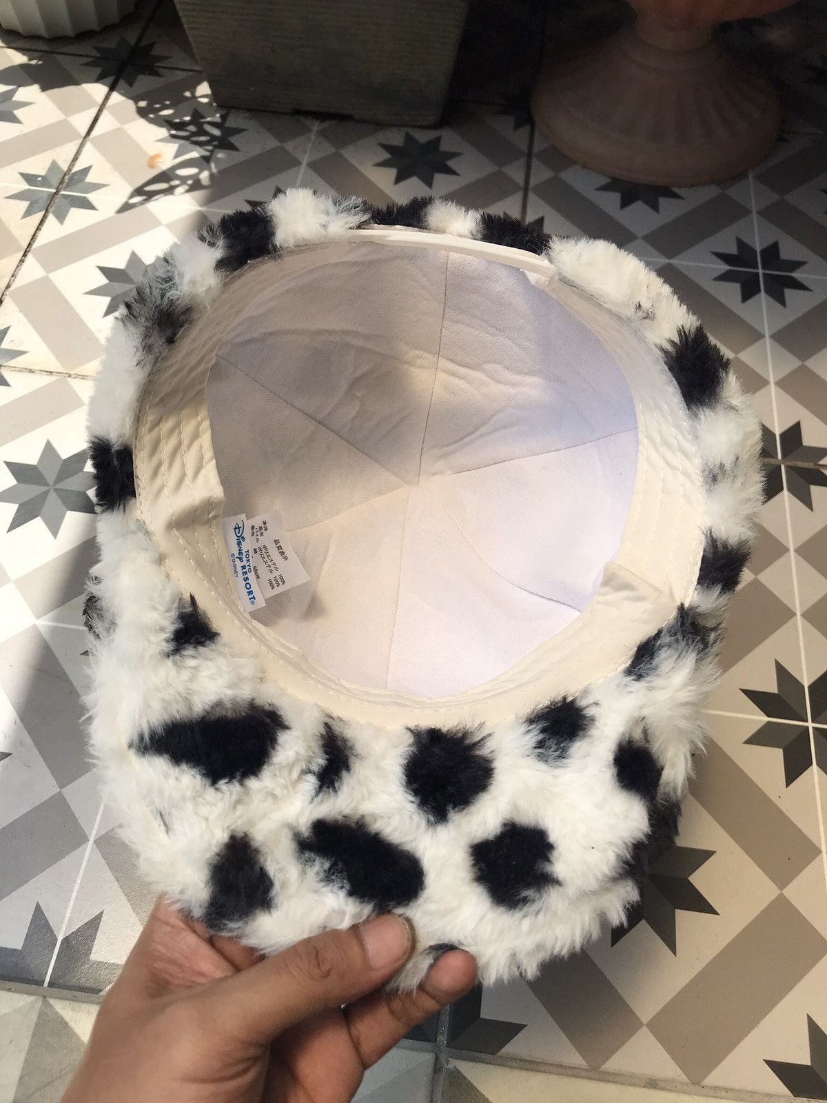 Disney × Japanese Brand AUTHENTIC 101 DALMATIAN FULL FAUX FUR CAP HAT Size ONE SIZE - 7 Thumbnail