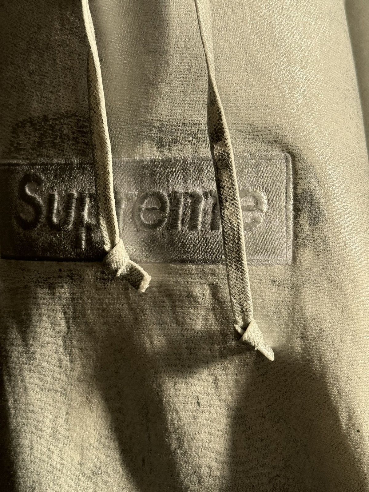 Maison Margiela × Supreme Supreme x MM6 Maison Margiela Foil Box Logo Hoodie S Size US S / EU 44-46 / 1 - 7 Thumbnail