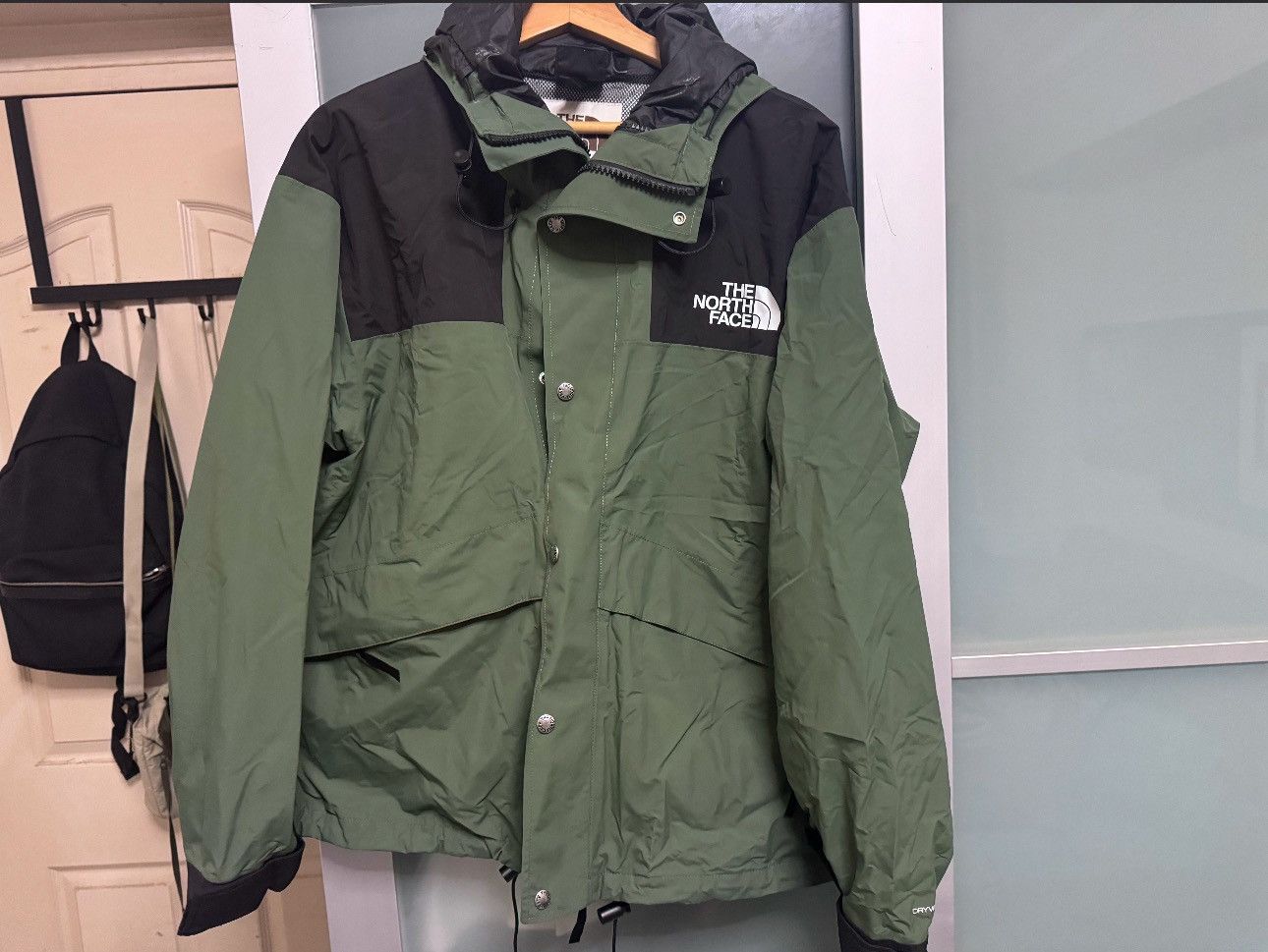 The North Face North face retro jacket in thyme green Size US M / EU 48-50 / 2 - 1 Thumbnail