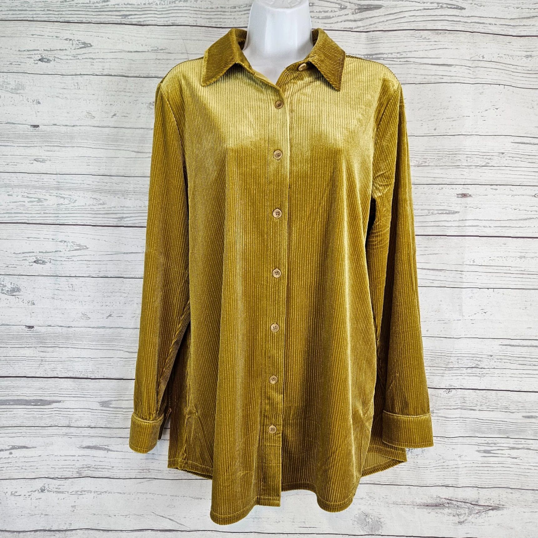 Soft Surroundings Soft Surroundings Velvet Boyfriend Tunic Womens Medium Long Sleeve Green Shirt Size M / US 6-8 / IT 42-44 - 2 Thumbnail