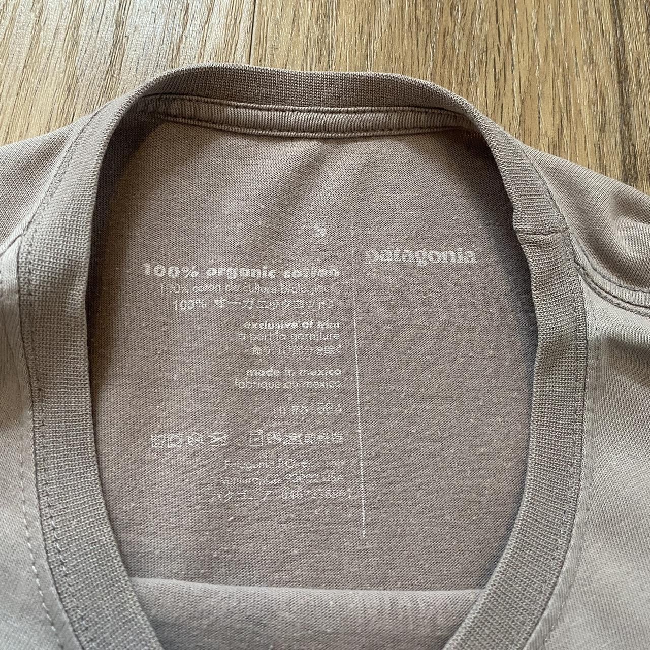 Patagonia Patagonia grey long sleeve t-shirt with tree and money Size US S / EU 44-46 / 1 - 4 Thumbnail