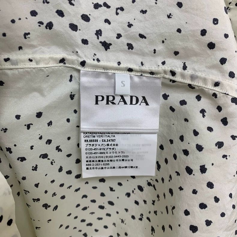 Prada Prada New cardigan short sleeves 2501-Nextarrow Size US S / EU 44-46 / 1 - 4 Thumbnail