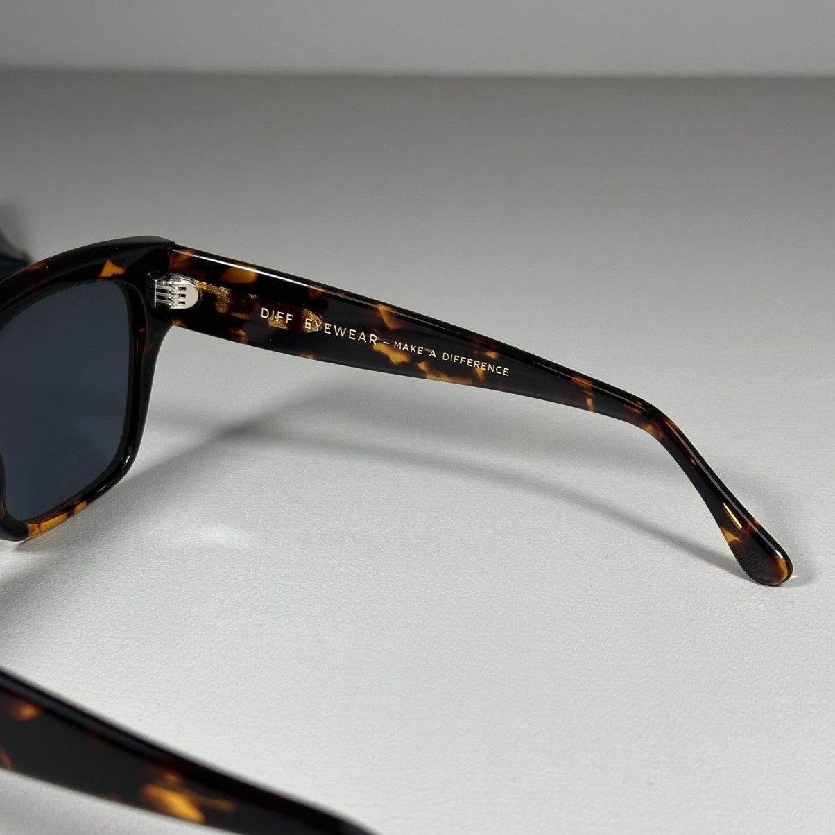 Other DIFF Bella II DI-GM171 Squared Tortoise Sunglasses Size ONE SIZE - 7 Thumbnail