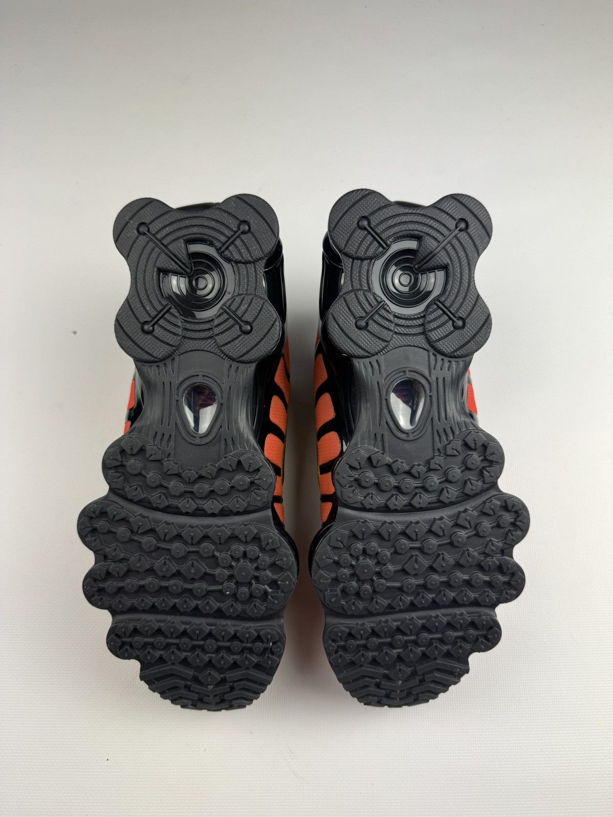 Nike Nike Shox TL Sunrise US9 Size US 9 / EU 42 - 14 Thumbnail