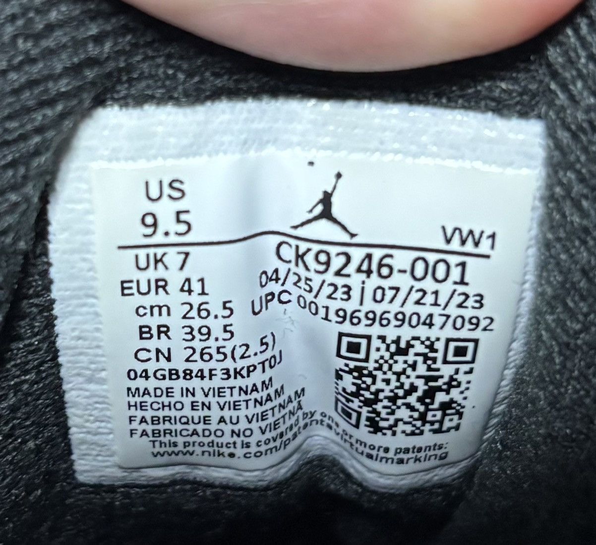 Jordan Brand Air Jordan 3 Retro Off Noir 2023 Size 8M/9.5W Size US 8 / EU 41 - 7 Thumbnail