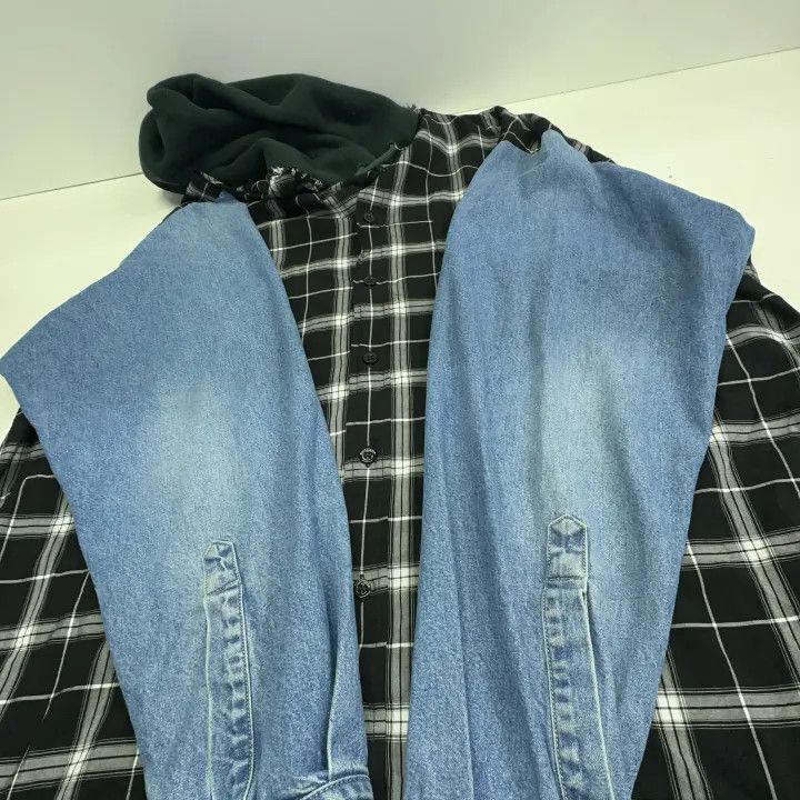 Balenciaga Balenciaga Denim Hooded Jacket for Men 0079-2507 Size US M / EU 48-50 / 2 - 7 Thumbnail