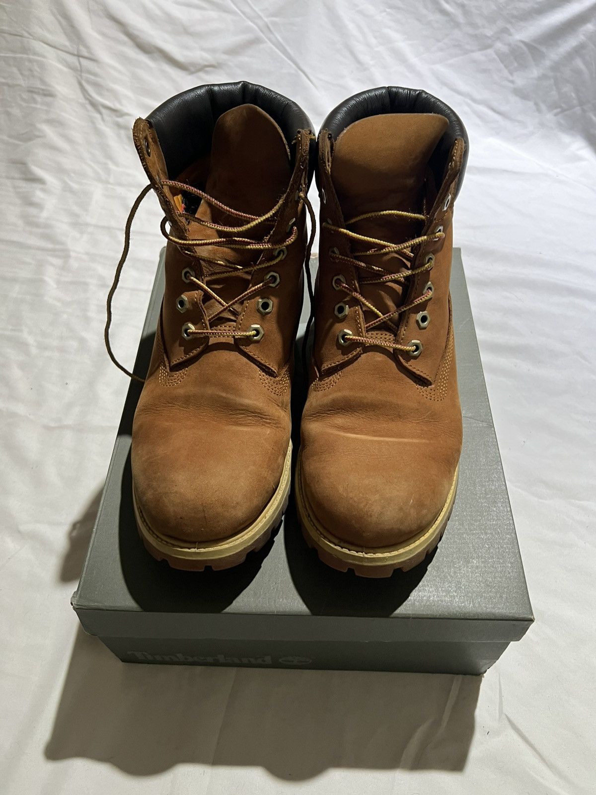 Timberland Timberland 6 Inch Boot Size US 10.5 / EU 43-44 - 2 Thumbnail