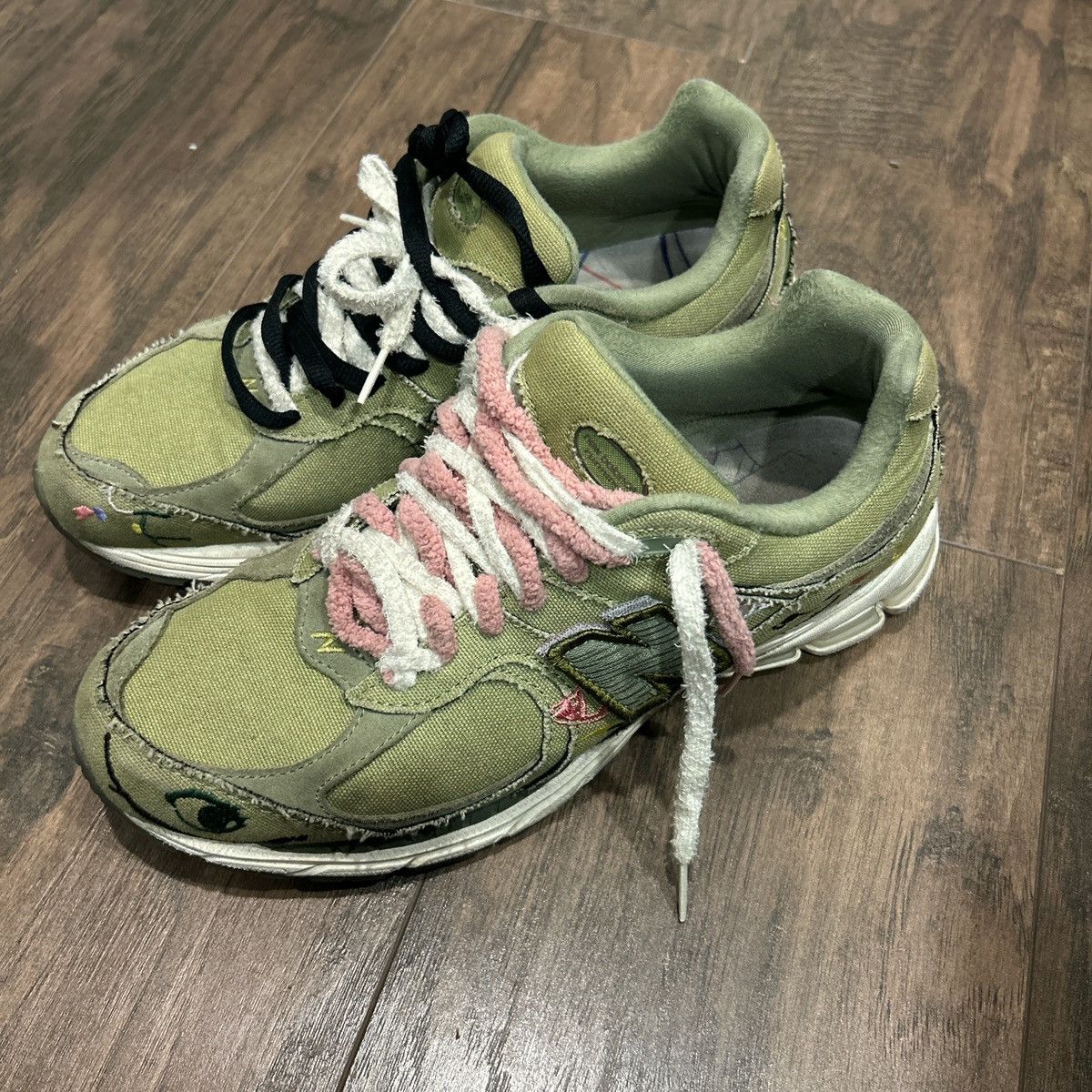 New Balance Bryant Giles New Balance 2002r Size US 11 / EU 44 - 3 Thumbnail